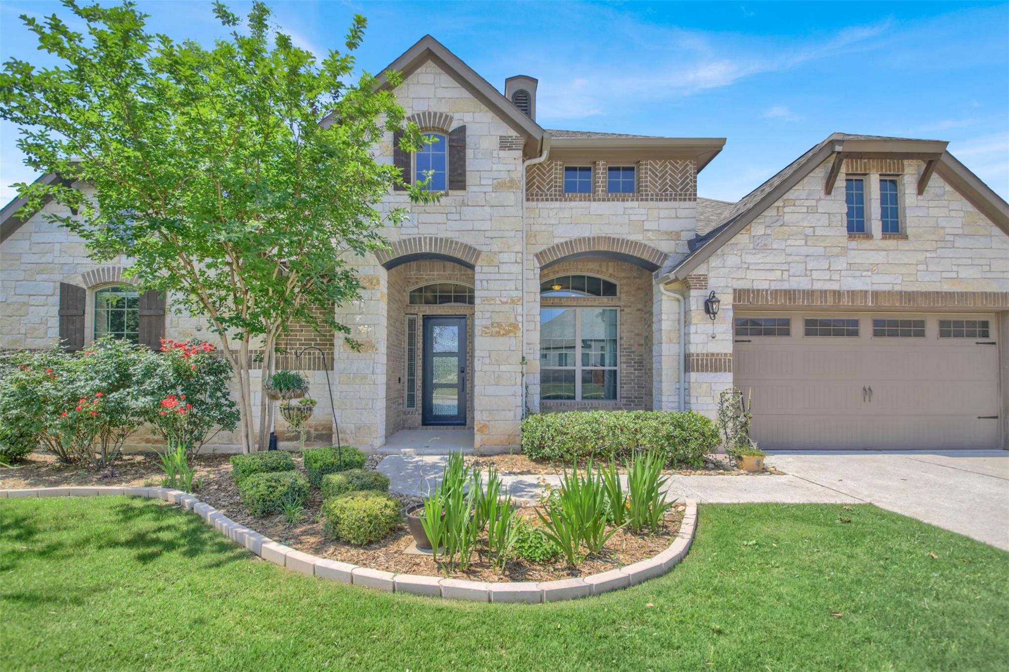 3901 Stanyan Dr Dr, Round Rock, TX 78681