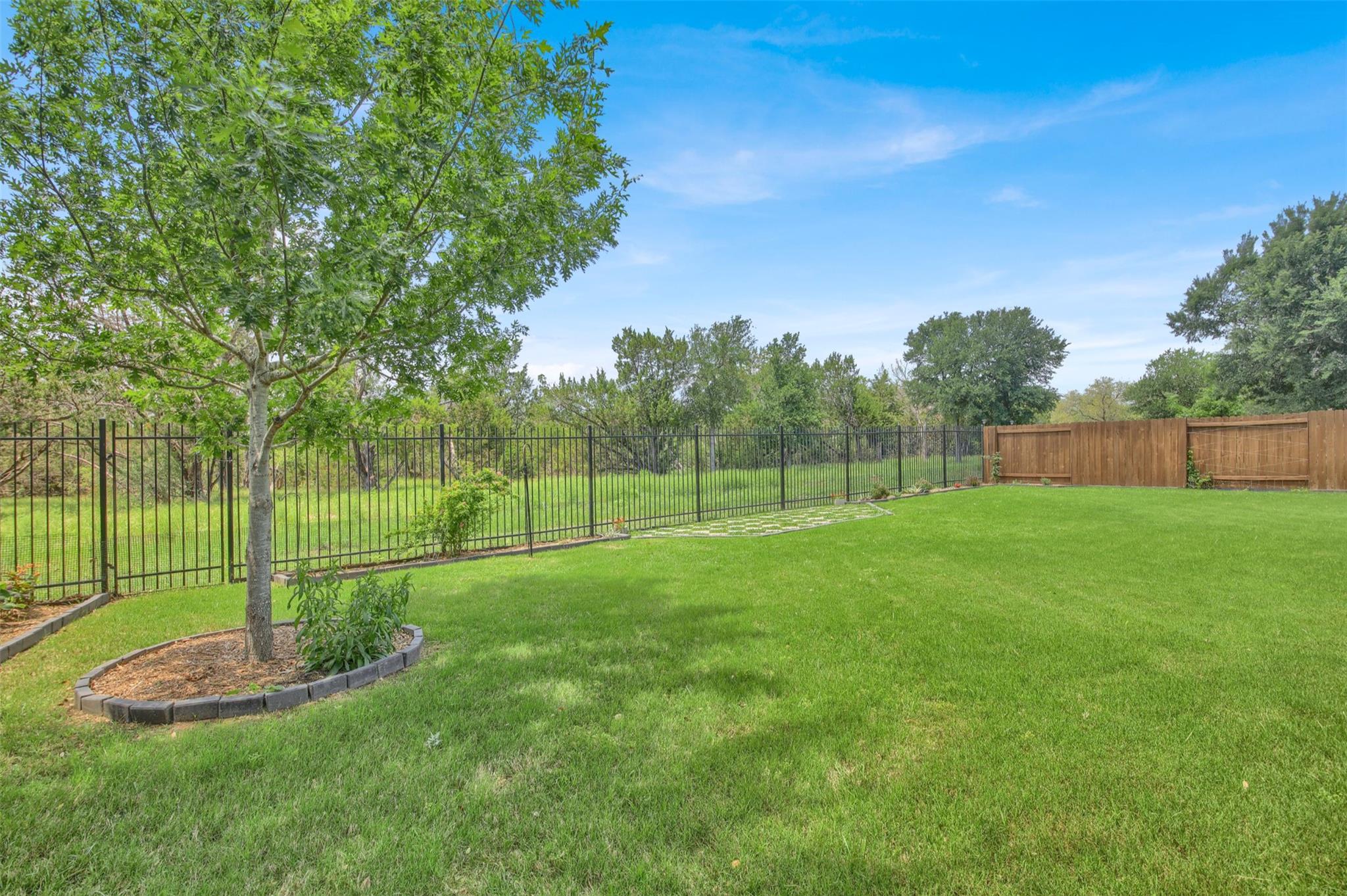 3901 Stanyan Dr Dr, Round Rock, TX 78681