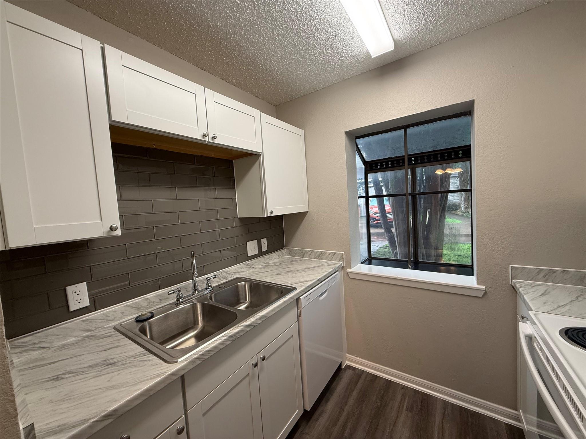 8908 Schick Rd # B, Austin, TX 78729