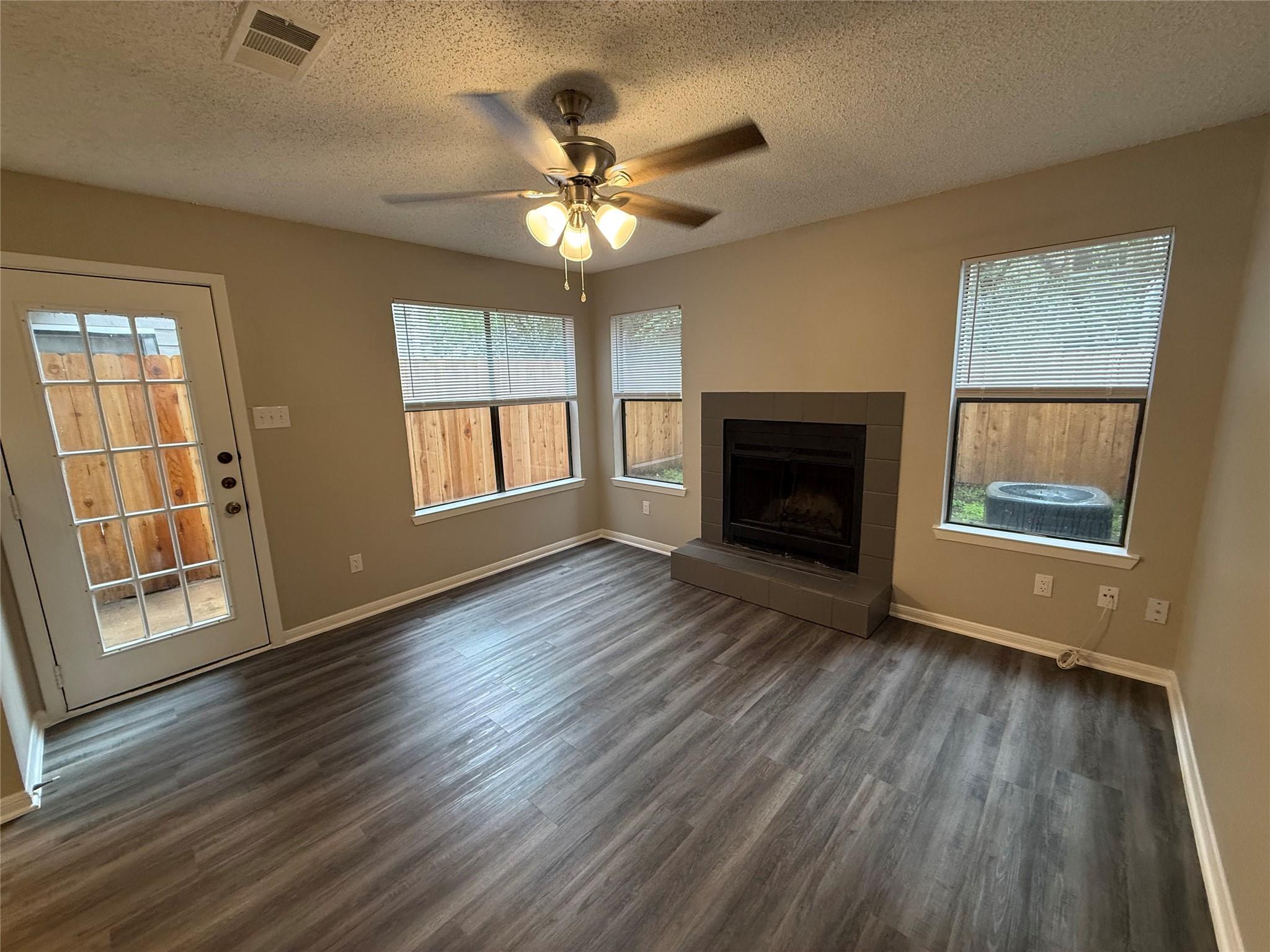 8908 Schick Rd # B, Austin, TX 78729