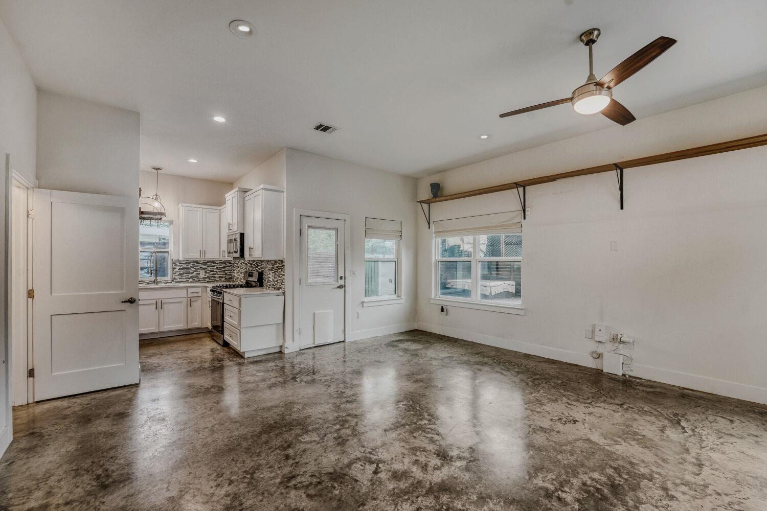 1134 Chicon St # B, Austin, TX 78702