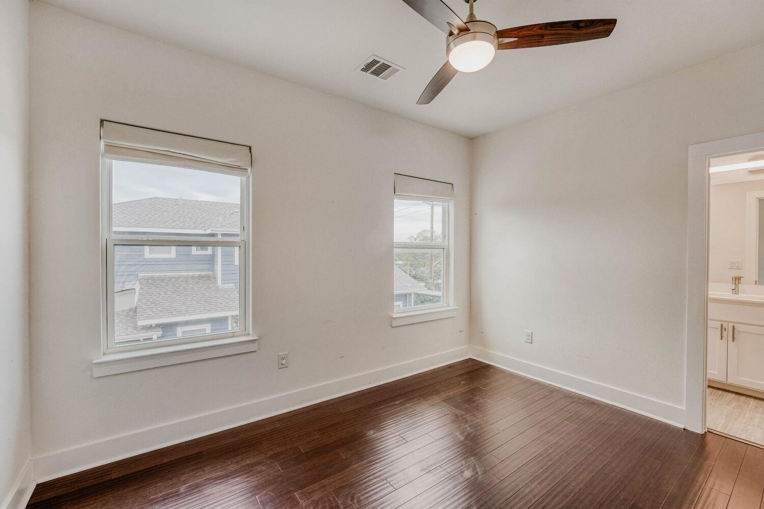 1134 Chicon St # B, Austin, TX 78702