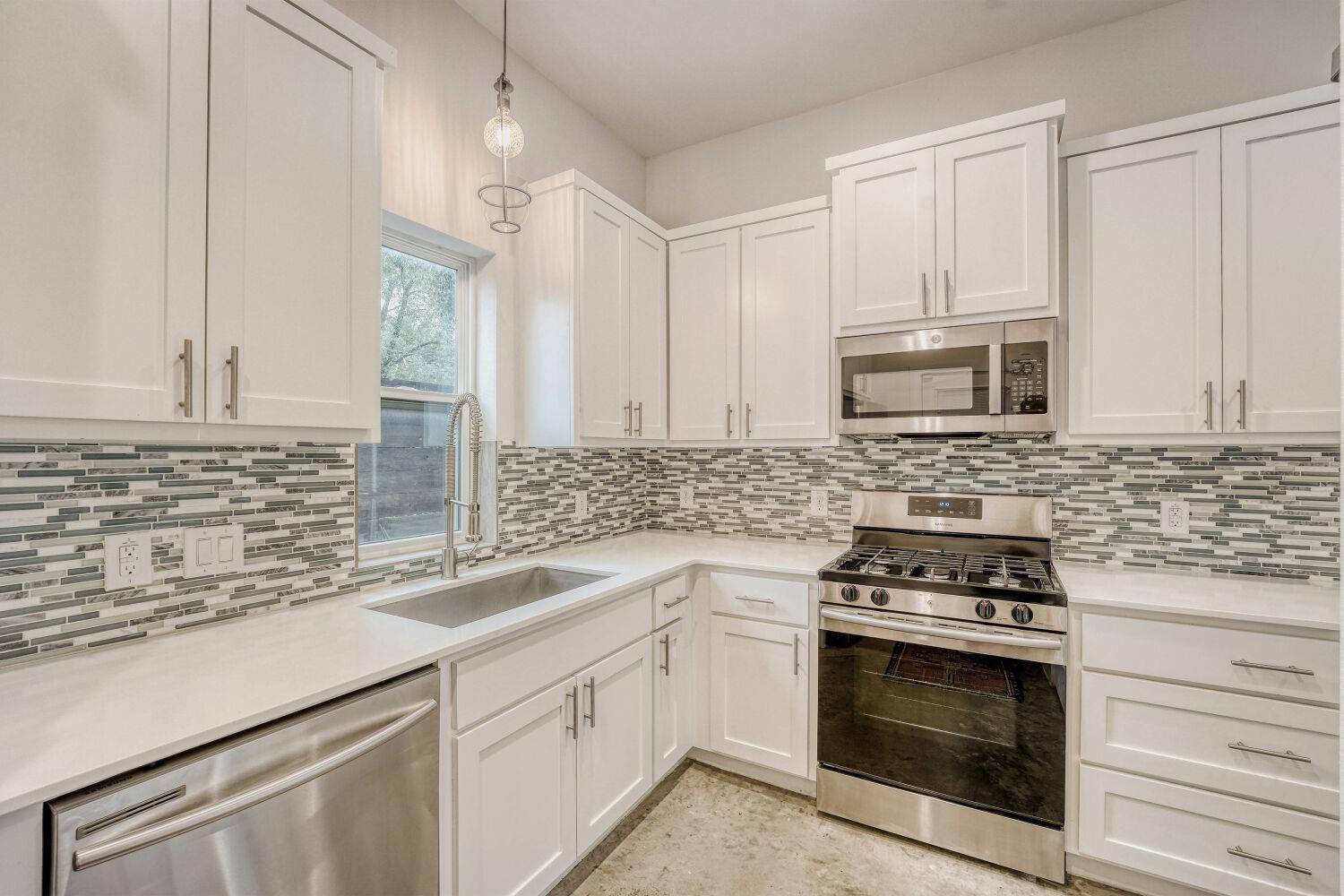 1134 Chicon St # B, Austin, TX 78702