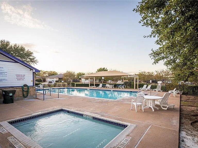 244 San Felipe Dr, Kyle, TX 78640