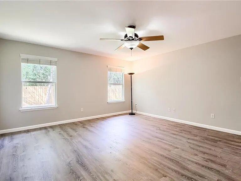 244 San Felipe Dr, Kyle, TX 78640