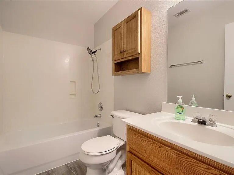 244 San Felipe Dr, Kyle, TX 78640