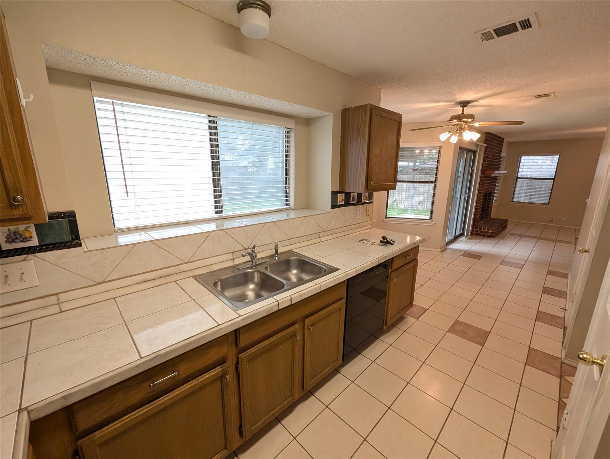 2211 Rick Whinery Dr, Austin, TX 78728