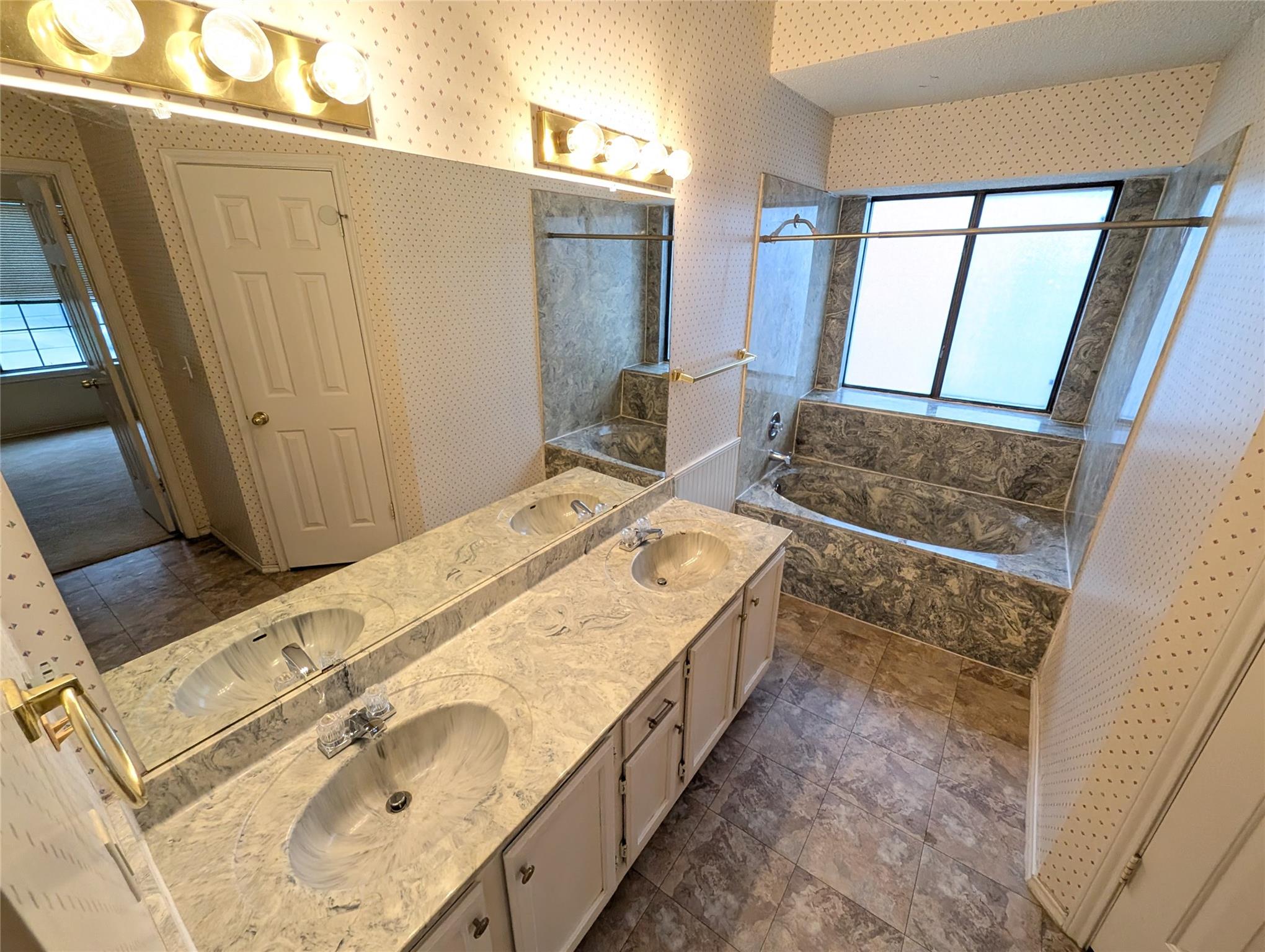 2211 Rick Whinery Dr, Austin, TX 78728