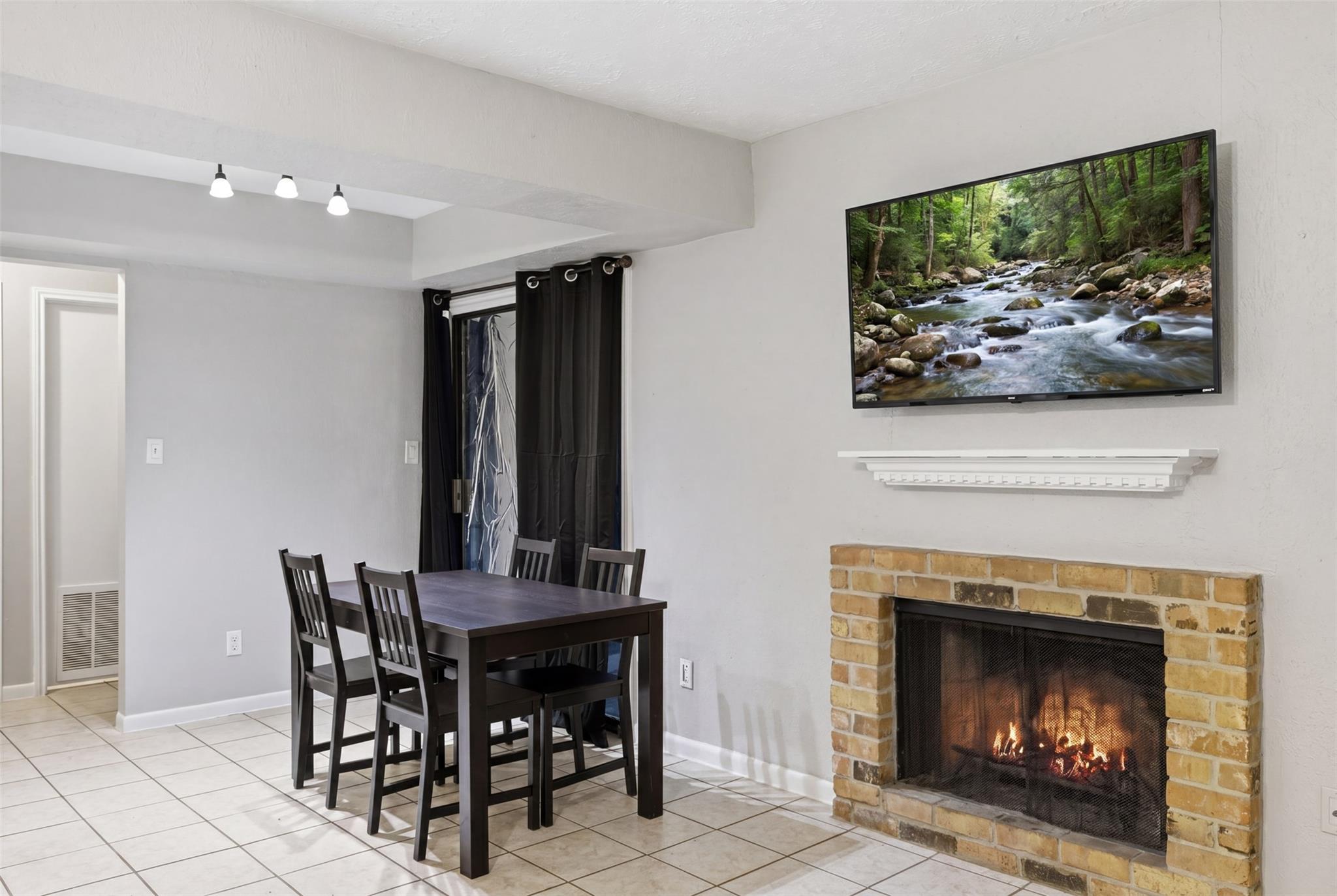 421 W San Antonio St # A2, San Marcos, TX 78666