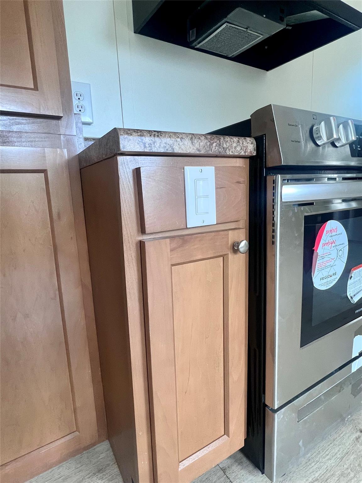 121 Kiowa Dr, Smithville, TX 78957