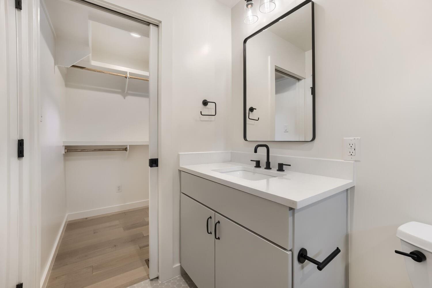 3204 Overcup Oak Dr # B, Austin, TX 78704