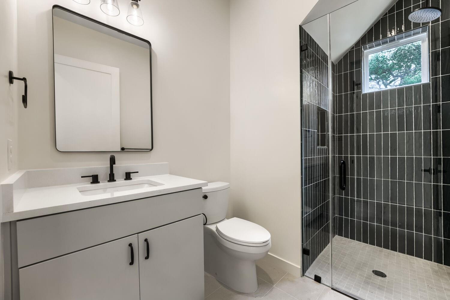 3204 Overcup Oak Dr # B, Austin, TX 78704