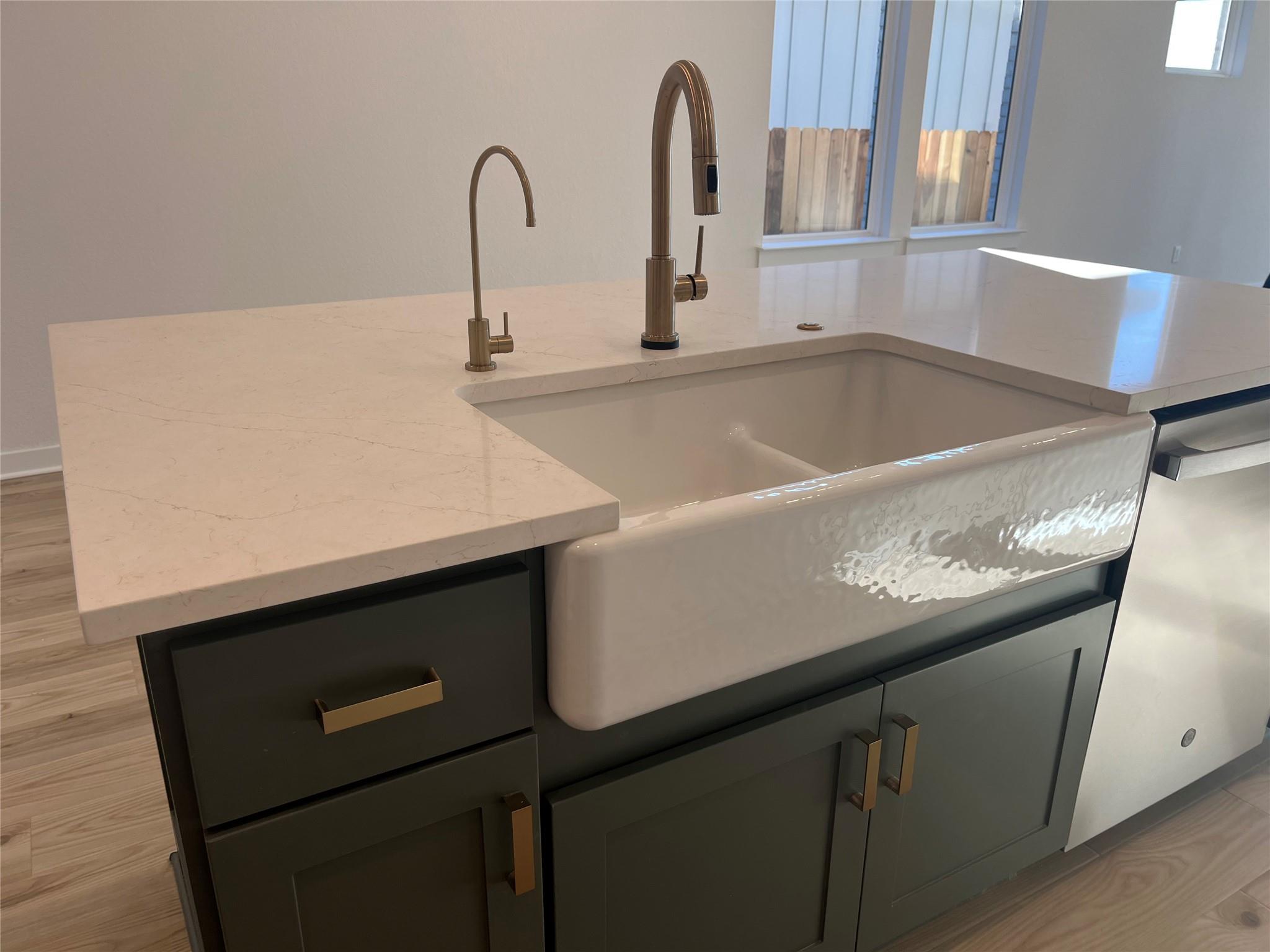 401 Darley Oak Dr, Dripping Springs, TX 78620