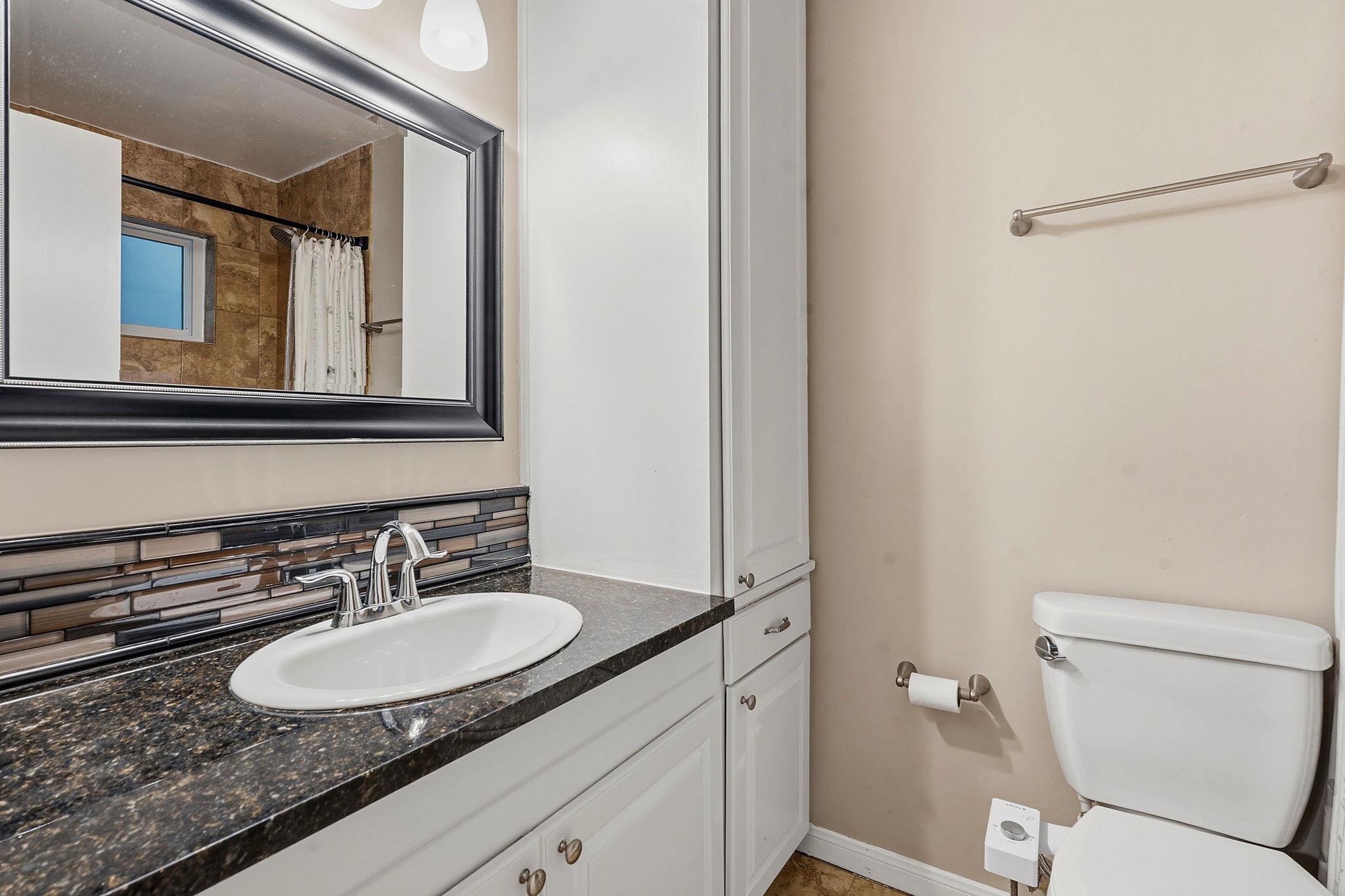 1210 Windsor Rd # 104, Austin, TX 78703