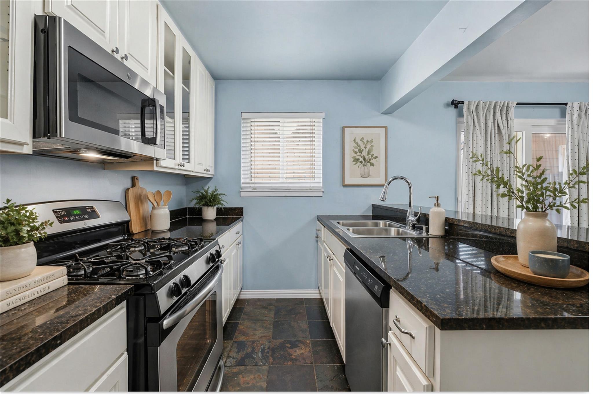 1210 Windsor Rd # 104, Austin, TX 78703