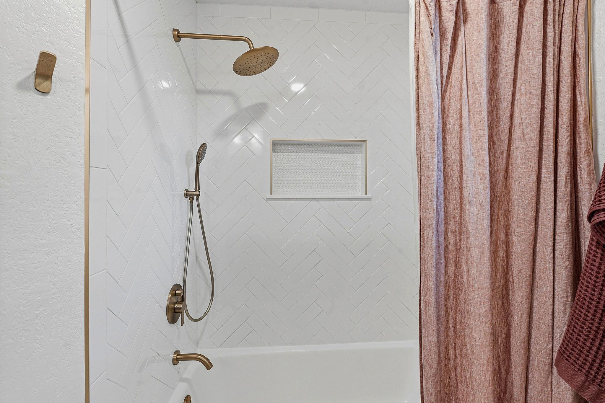 12029 Lincolnshire Dr, Austin, TX 78758