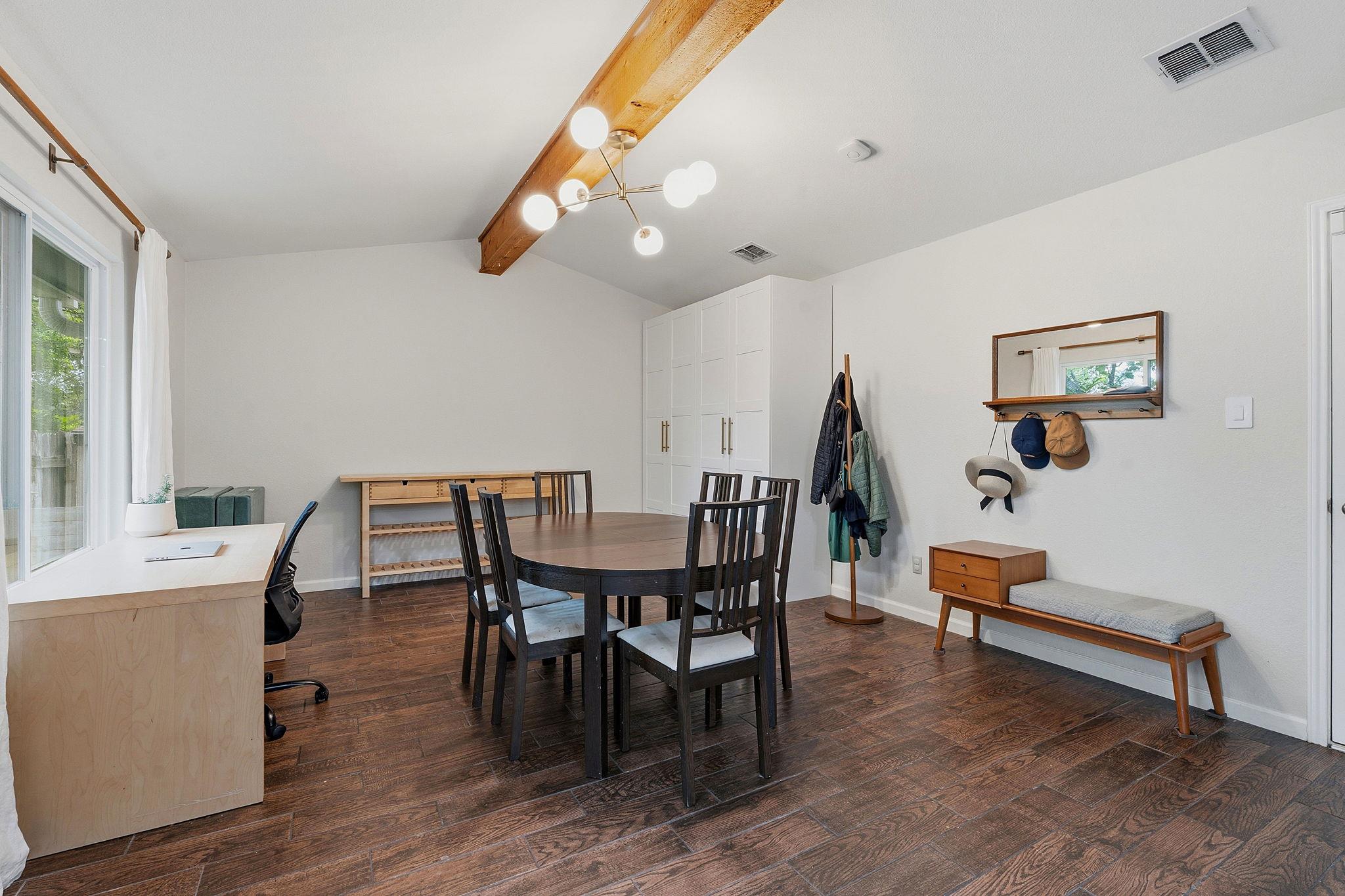 12029 Lincolnshire Dr, Austin, TX 78758