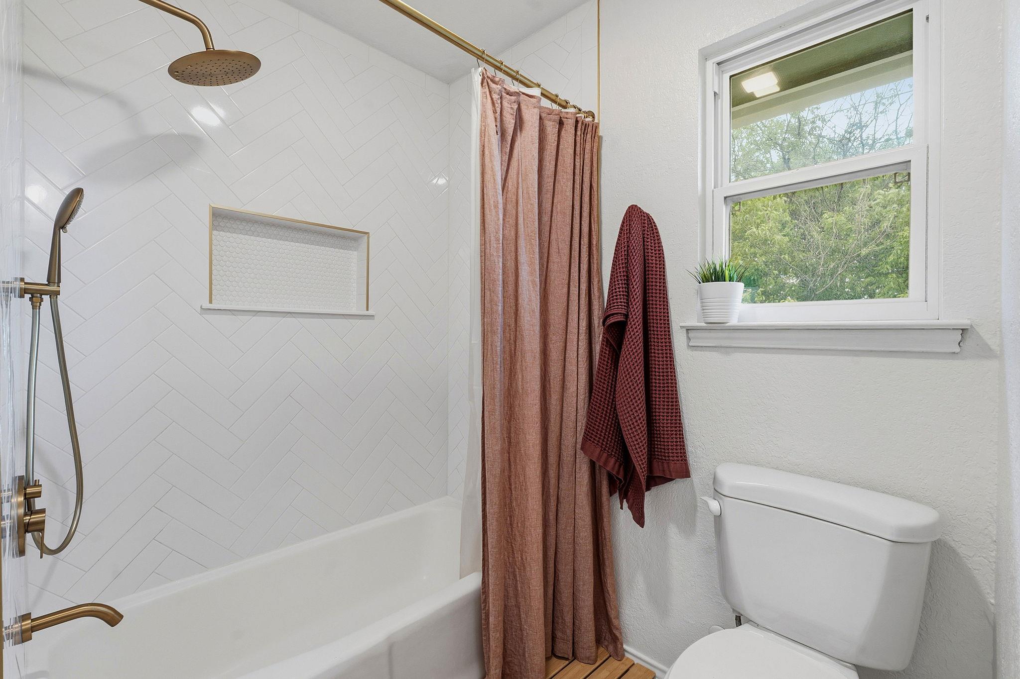 12029 Lincolnshire Dr, Austin, TX 78758