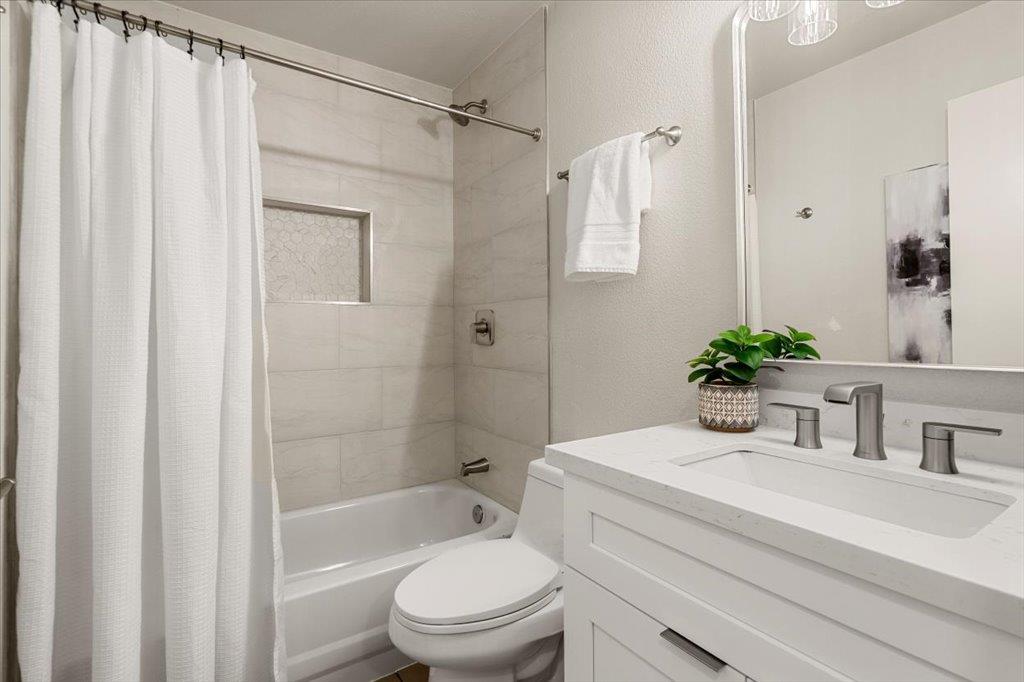 6437 Old Harbor Ln, Austin, TX 78739