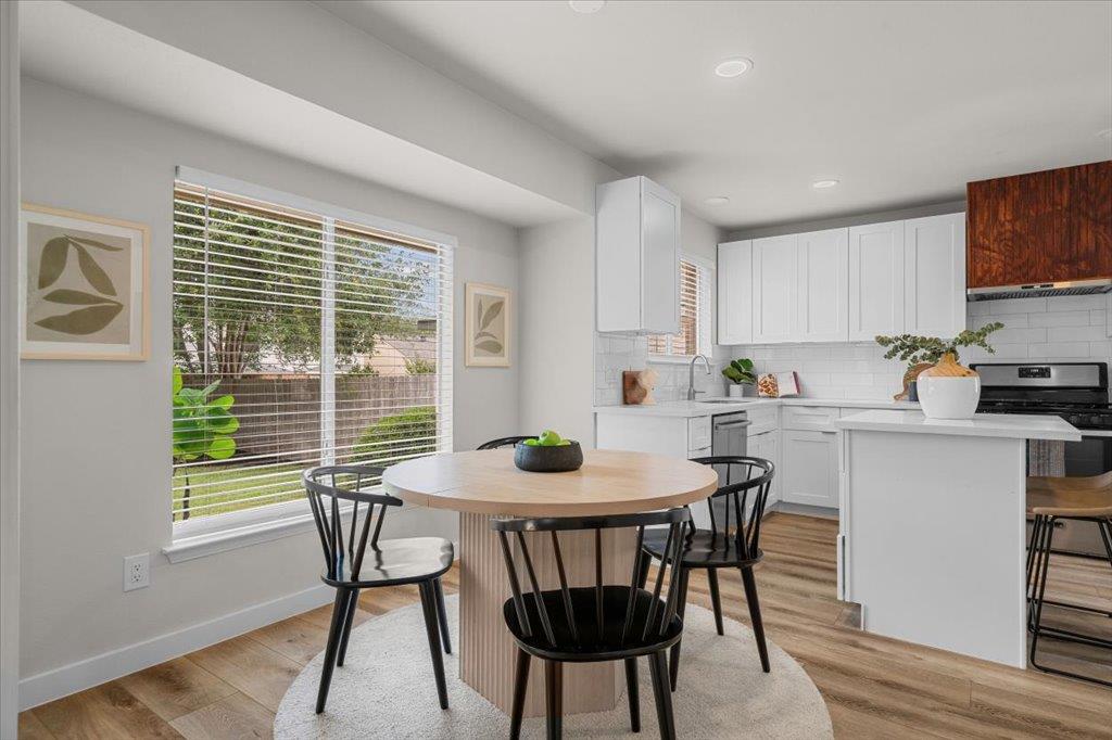 6437 Old Harbor Ln, Austin, TX 78739