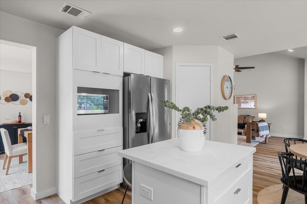 6437 Old Harbor Ln, Austin, TX 78739