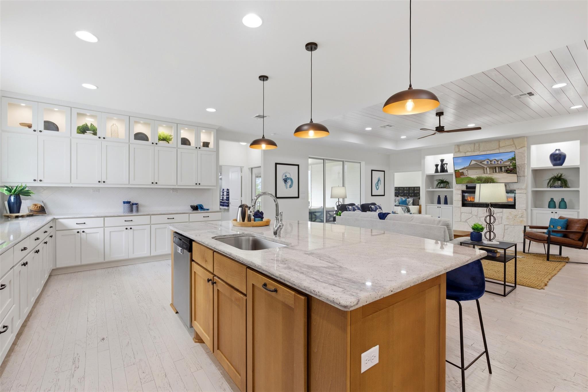 Liberty Hill, TX 78642