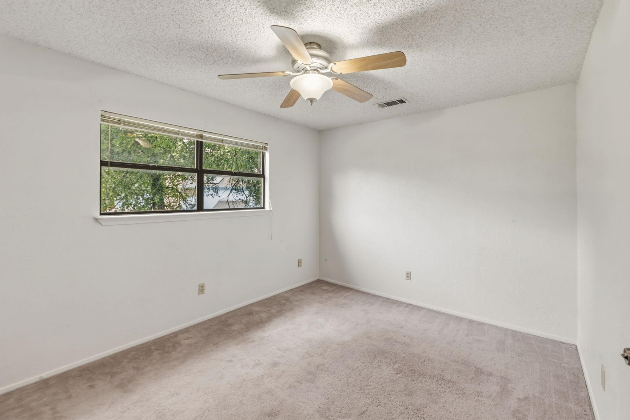 1303 Creekview Dr, Round Rock, TX 78681