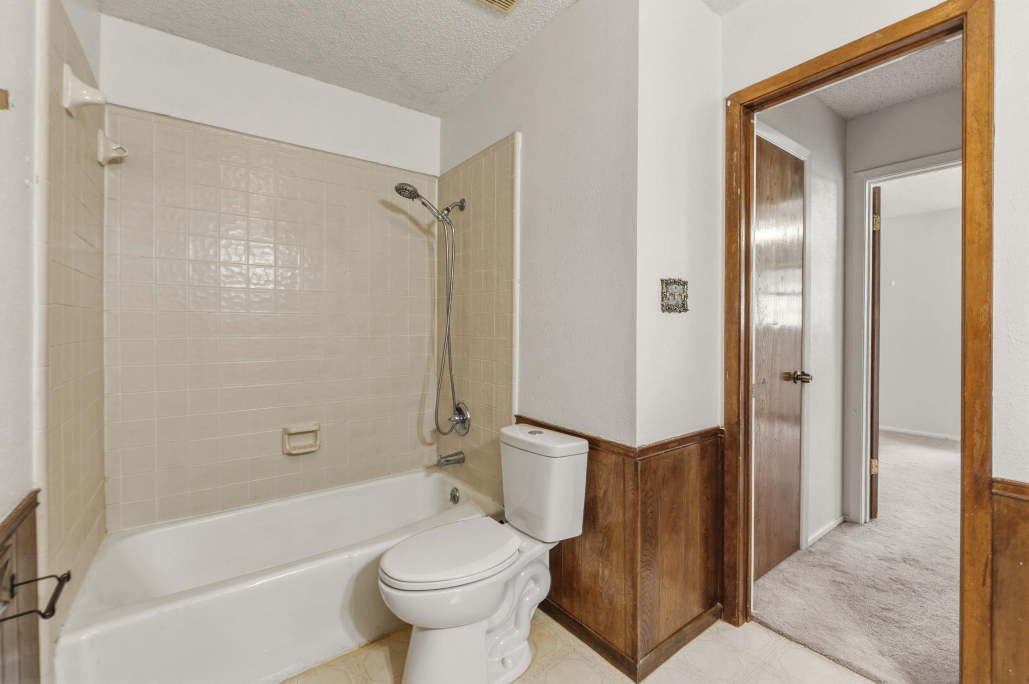 1303 Creekview Dr, Round Rock, TX 78681