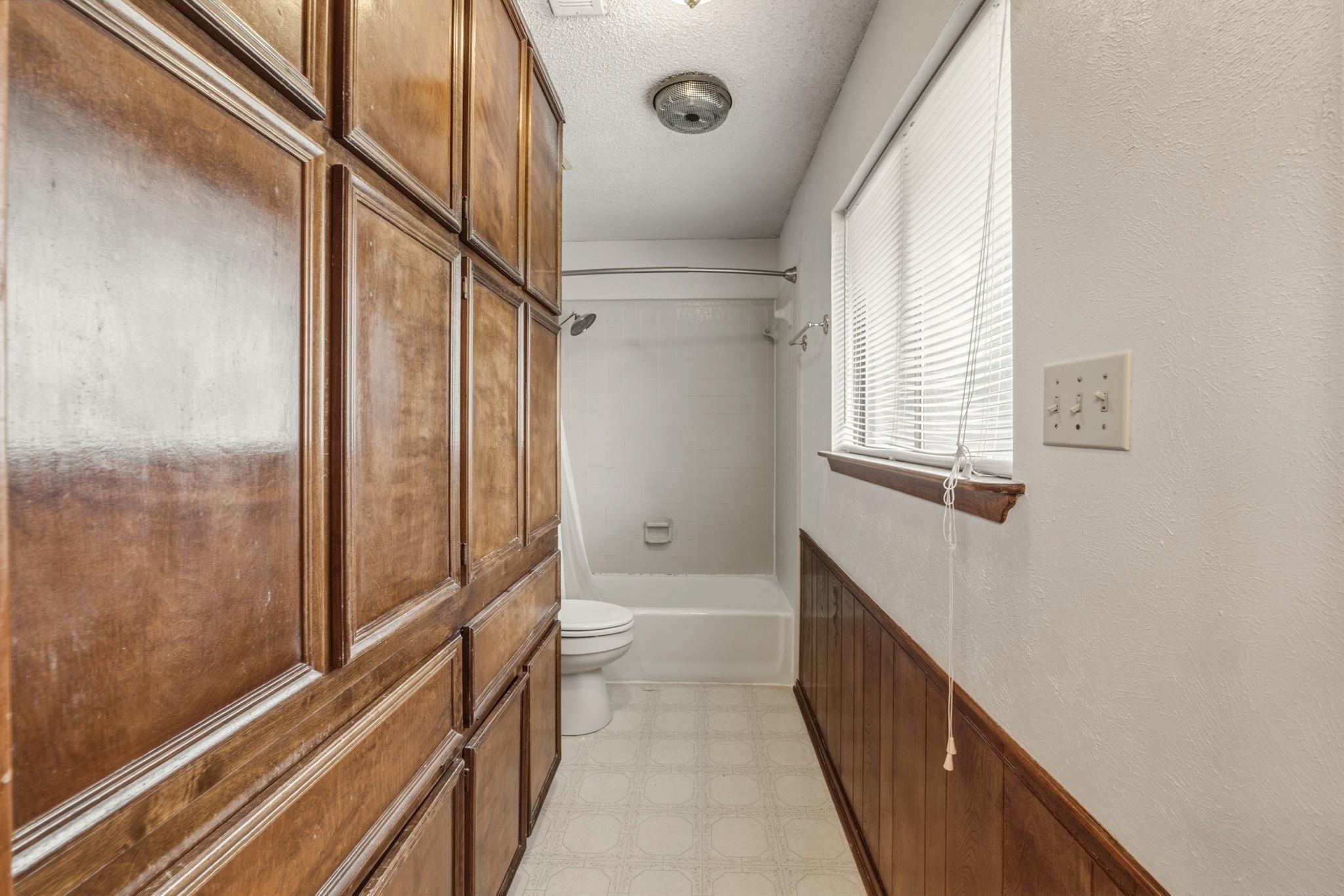 1303 Creekview Dr, Round Rock, TX 78681