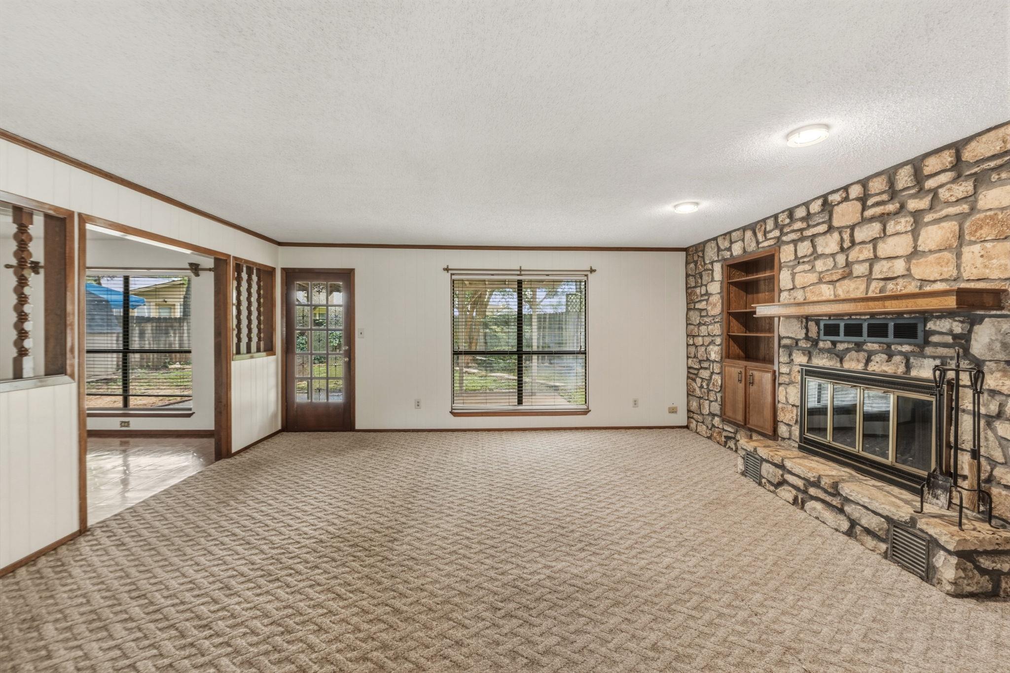 1303 Creekview Dr, Round Rock, TX 78681