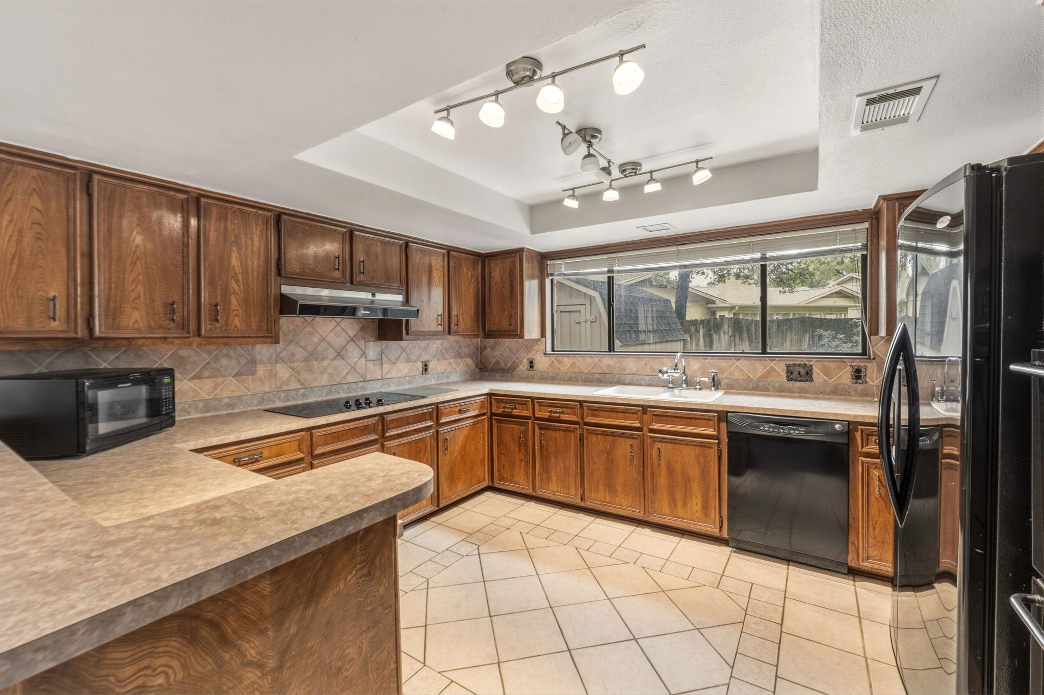 1303 Creekview Dr, Round Rock, TX 78681