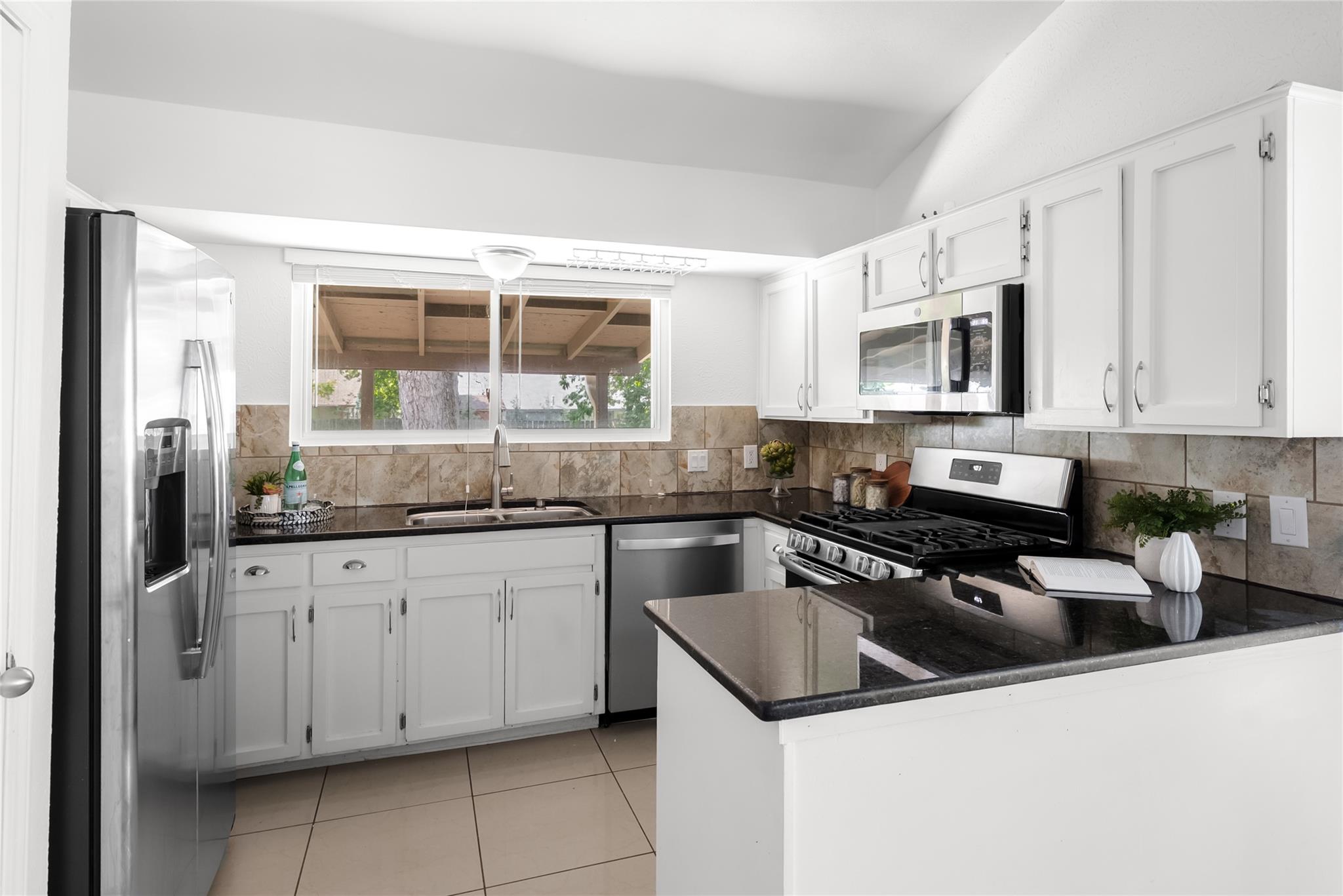 8306 SEMINARY RIDGE Dr, Austin, TX 78745
