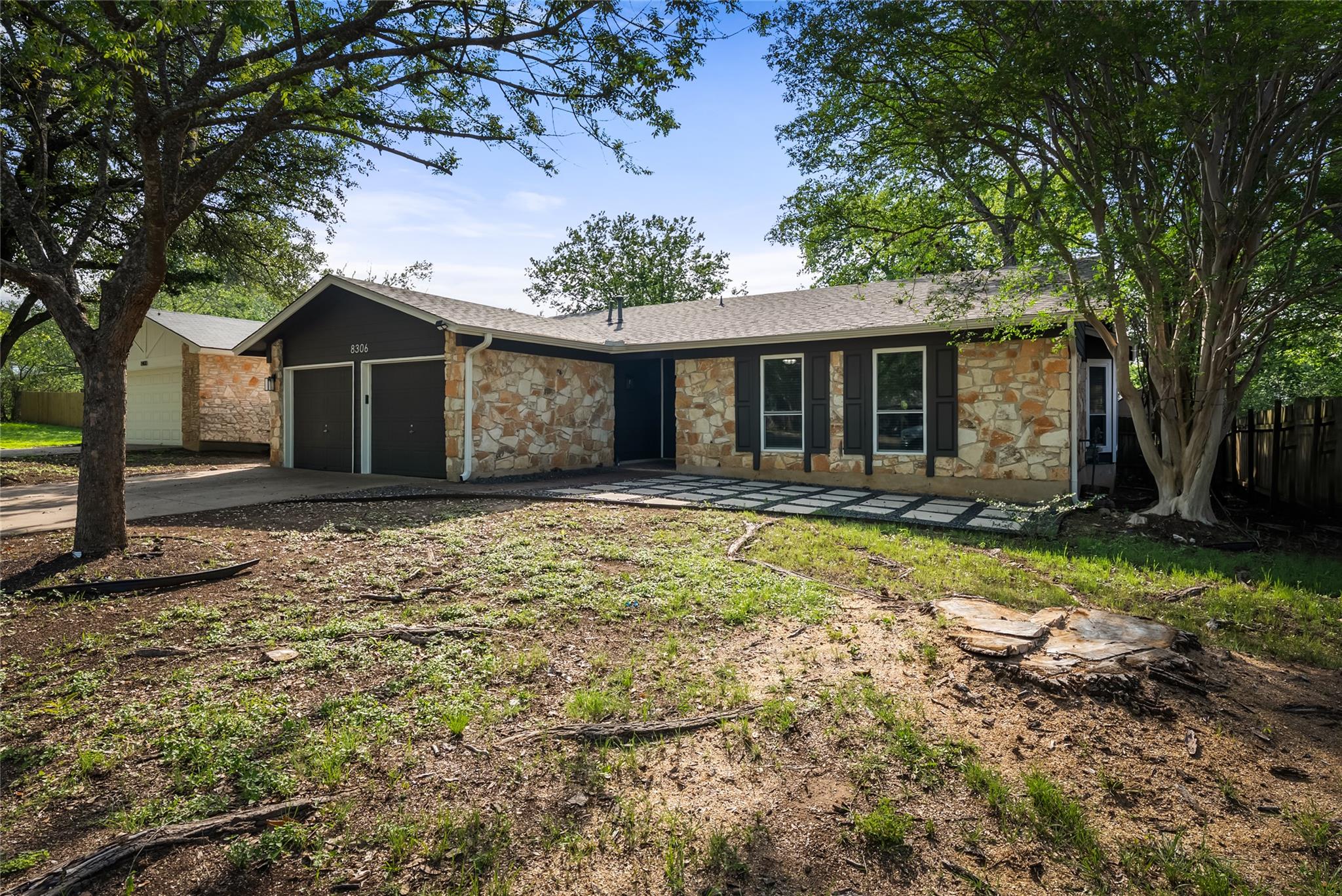 8306 SEMINARY RIDGE Dr, Austin, TX 78745