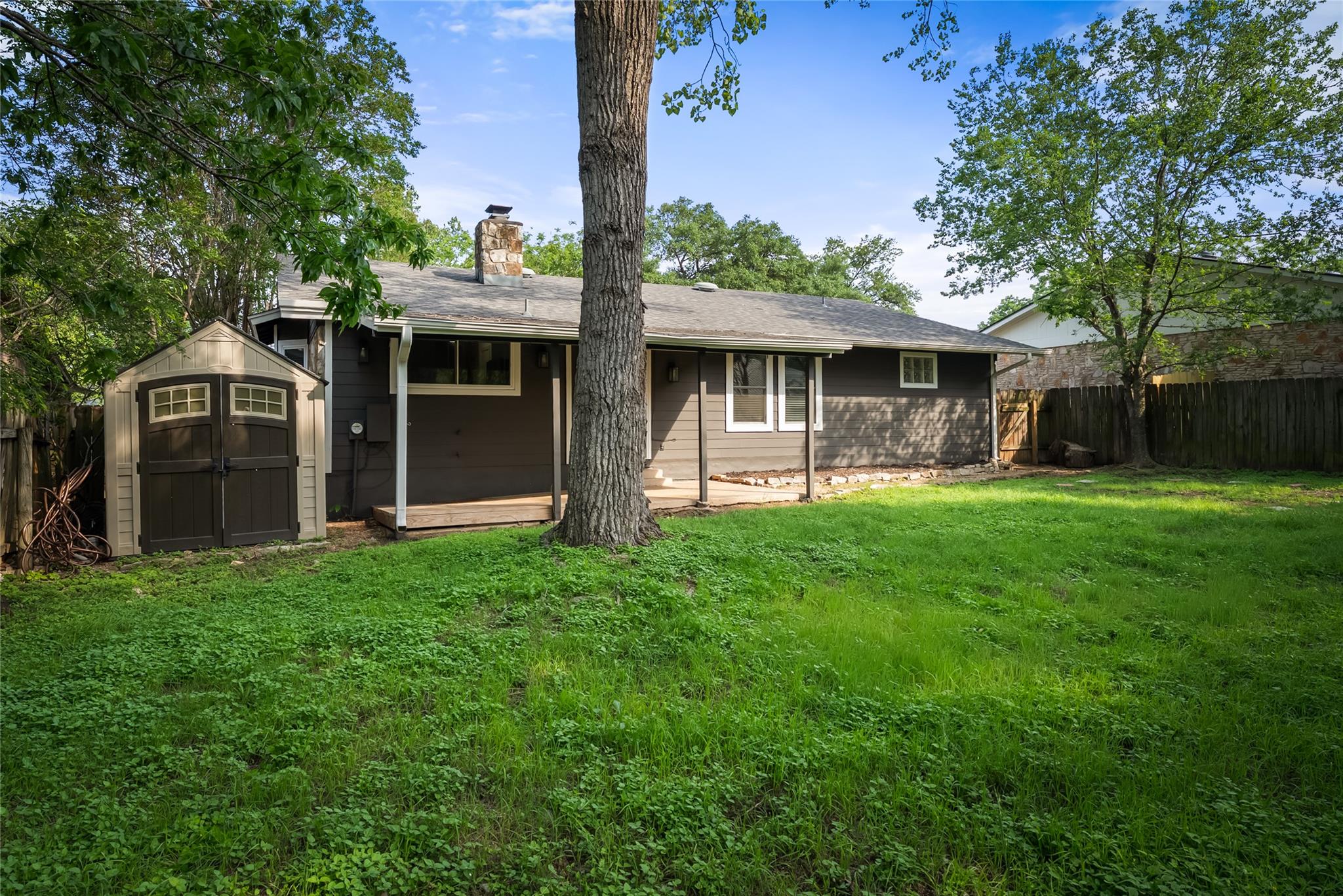 8306 SEMINARY RIDGE Dr, Austin, TX 78745