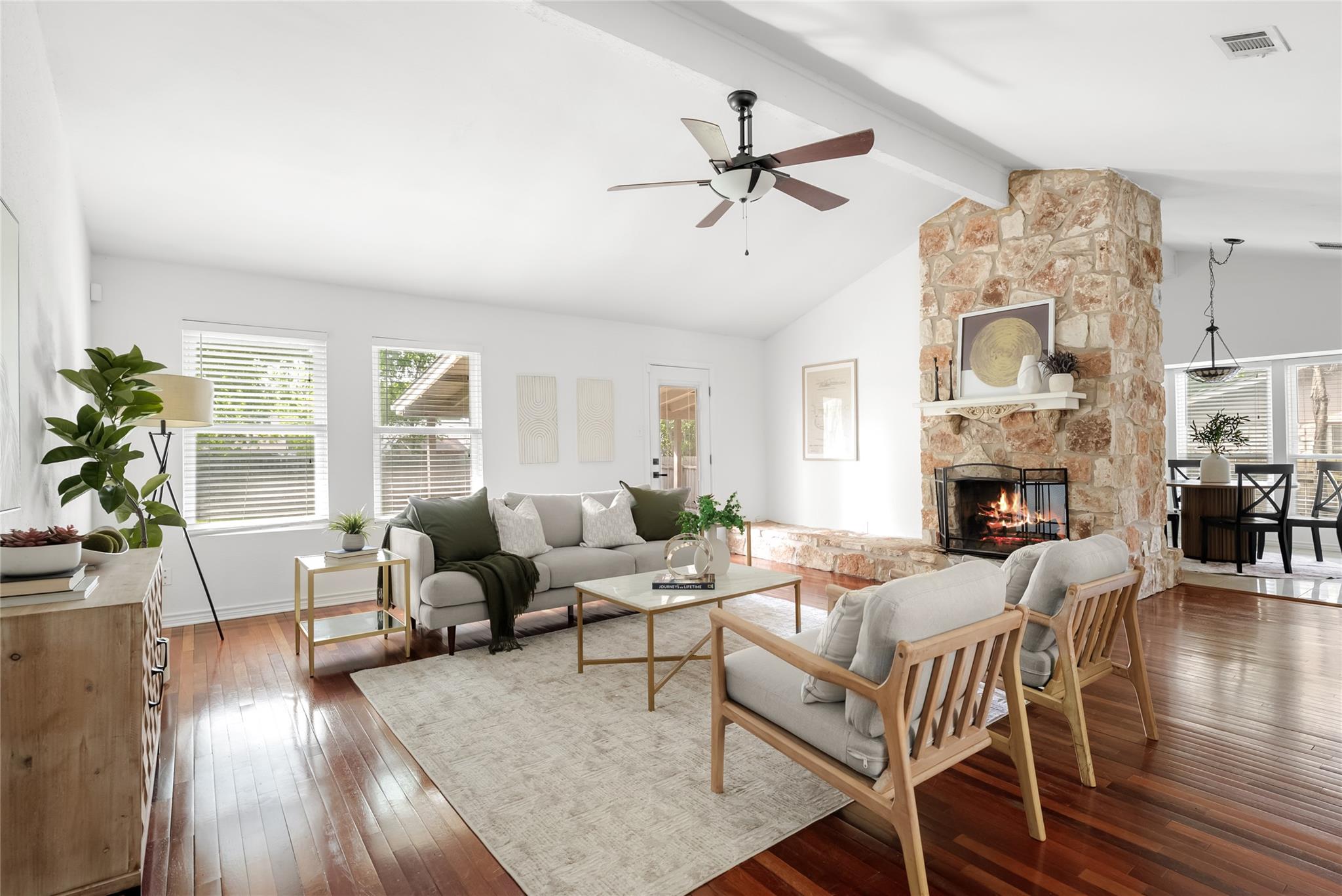 8306 SEMINARY RIDGE Dr, Austin, TX 78745