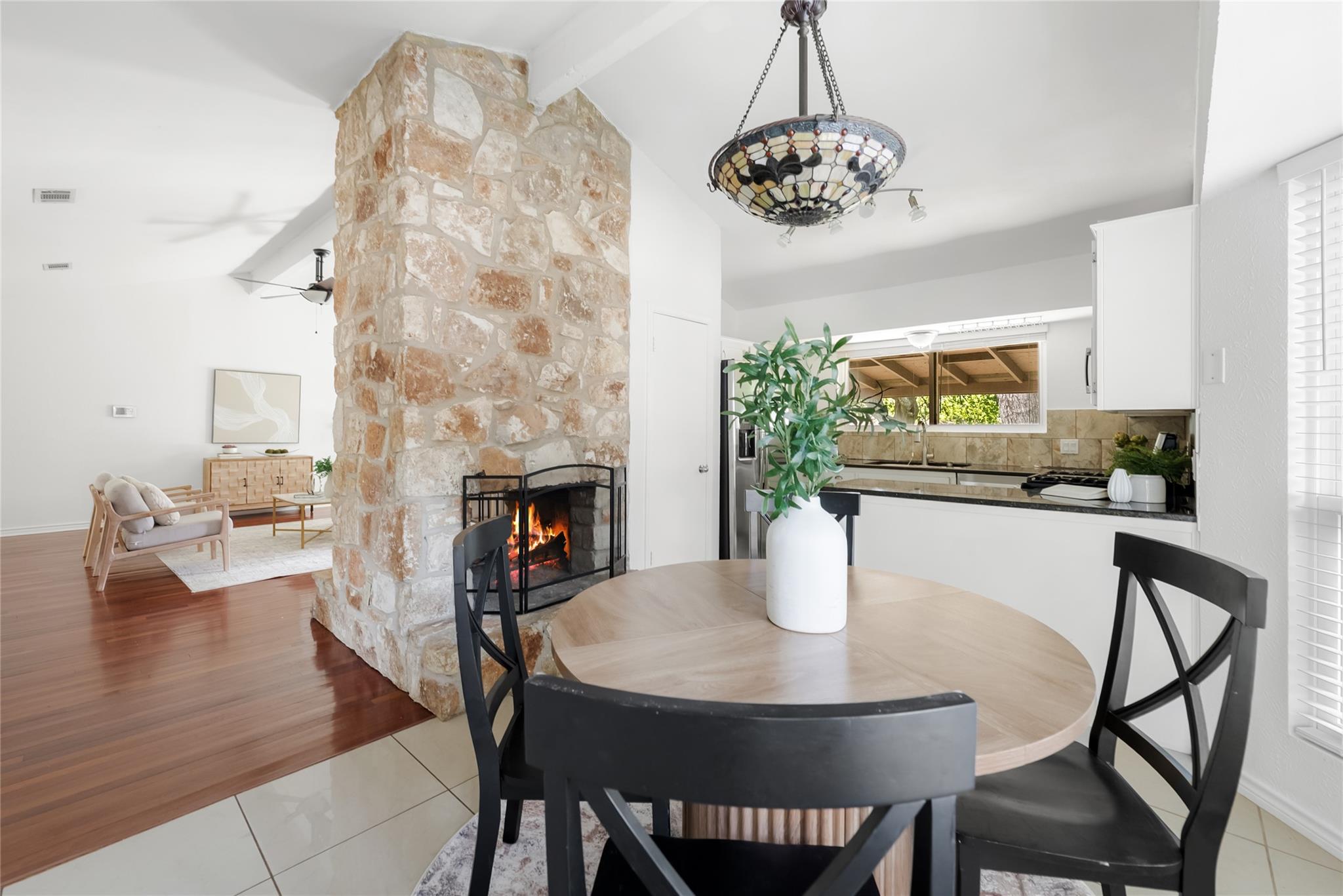 8306 SEMINARY RIDGE Dr, Austin, TX 78745