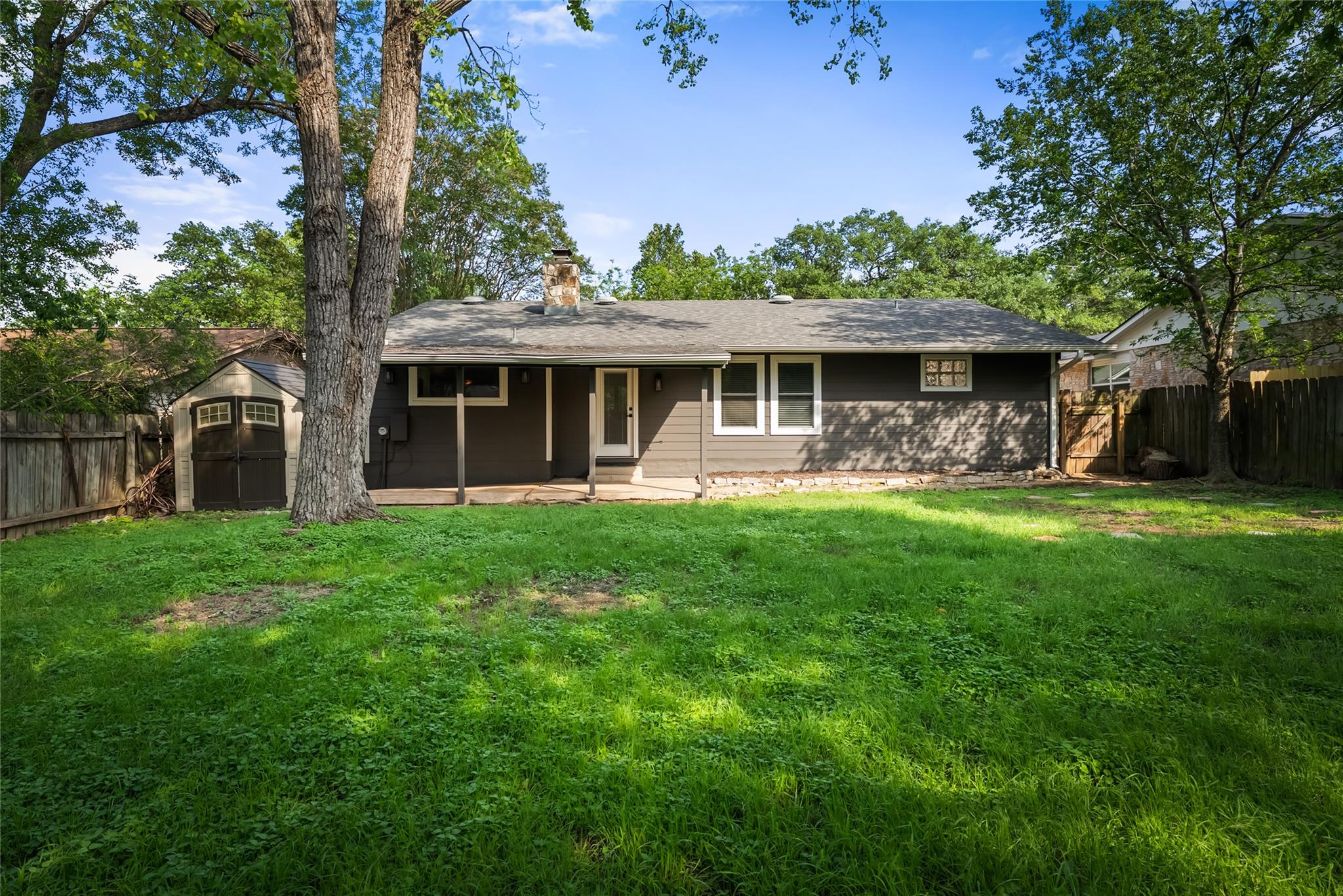 8306 SEMINARY RIDGE Dr, Austin, TX 78745