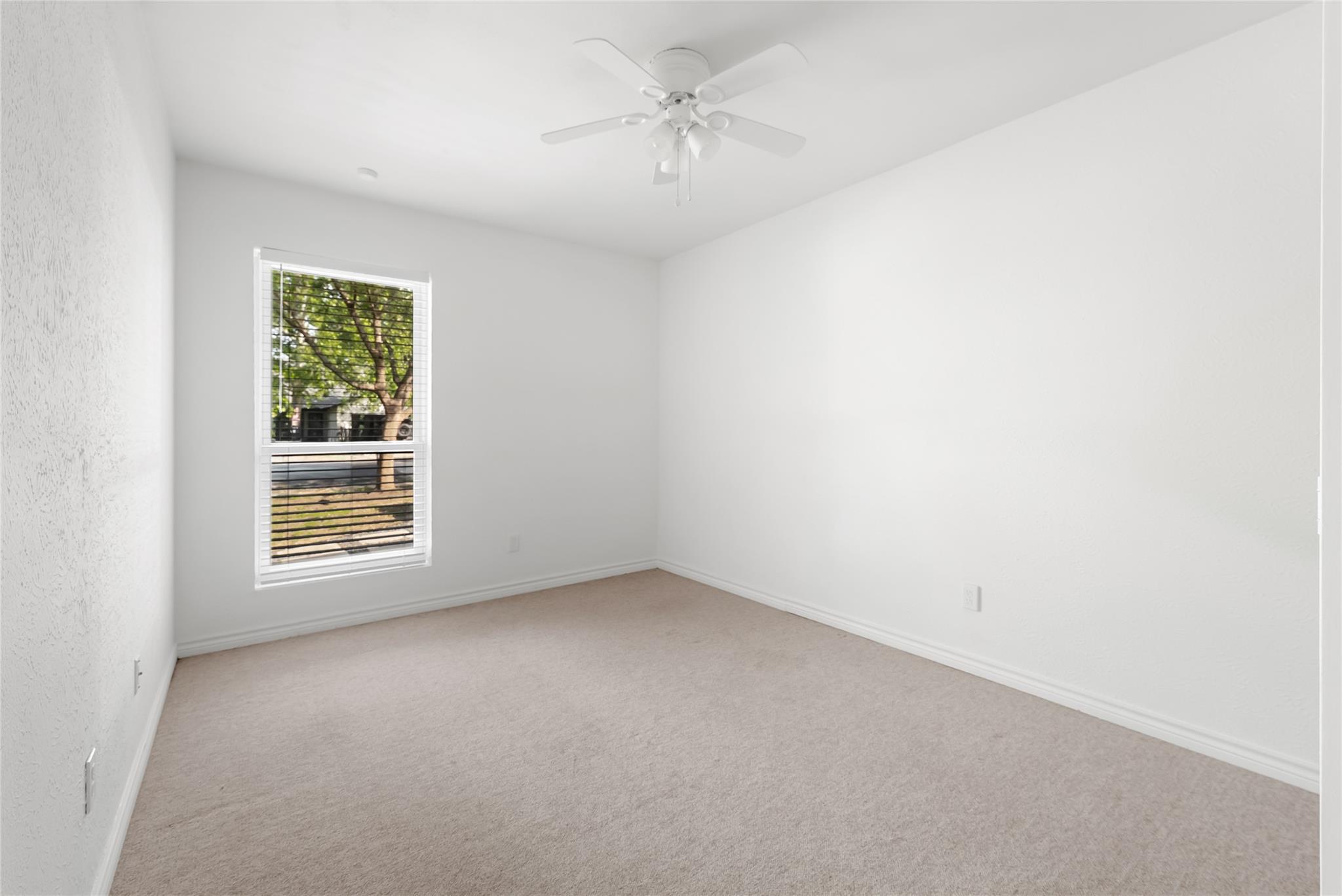8306 SEMINARY RIDGE Dr, Austin, TX 78745