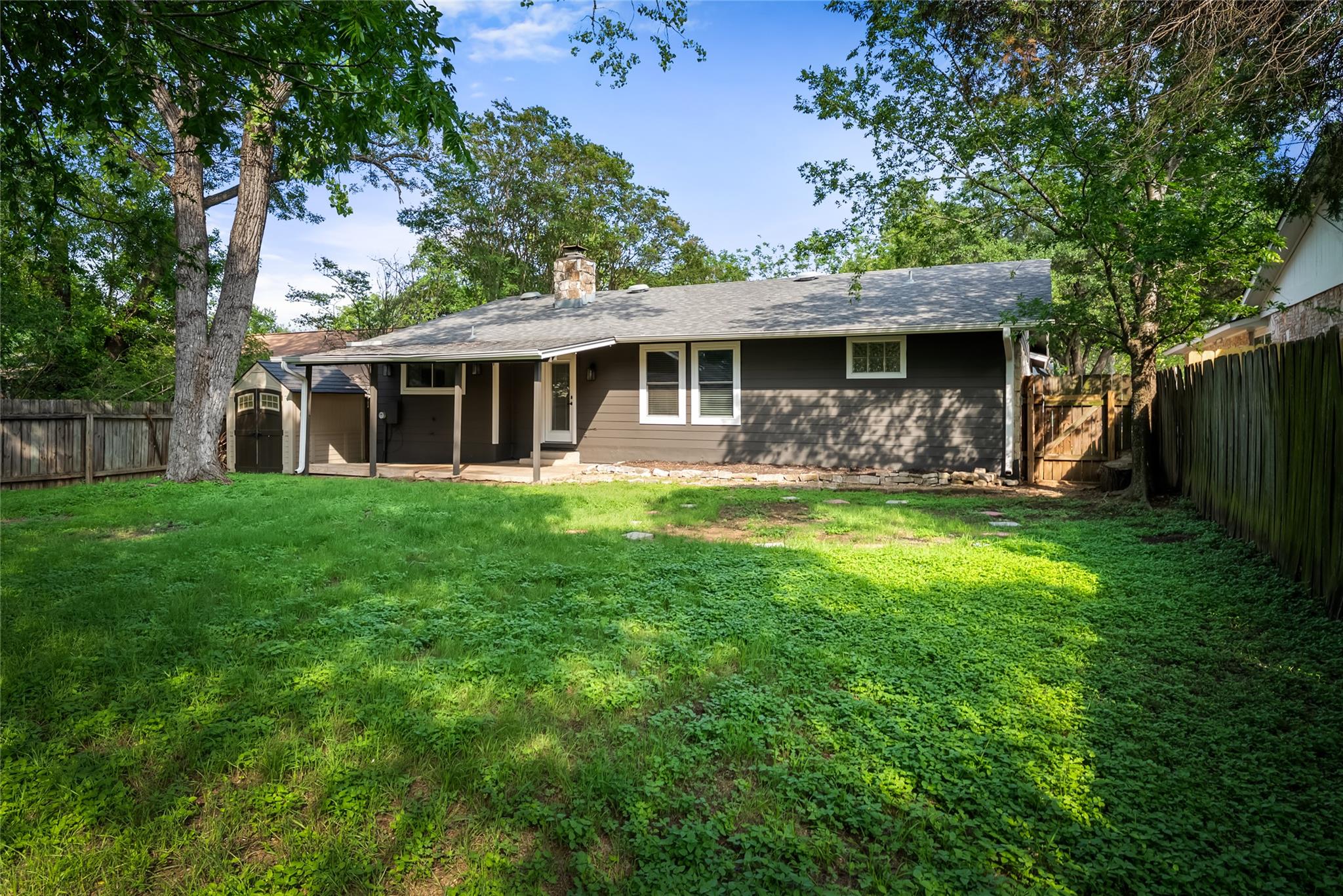 8306 SEMINARY RIDGE Dr, Austin, TX 78745