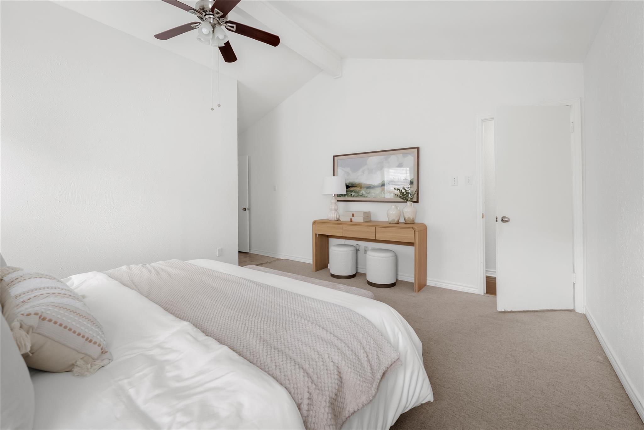 8306 SEMINARY RIDGE Dr, Austin, TX 78745