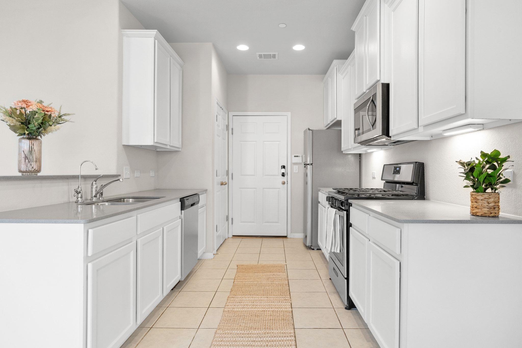 1612 Catalan Rd # 201, Austin, TX 78748