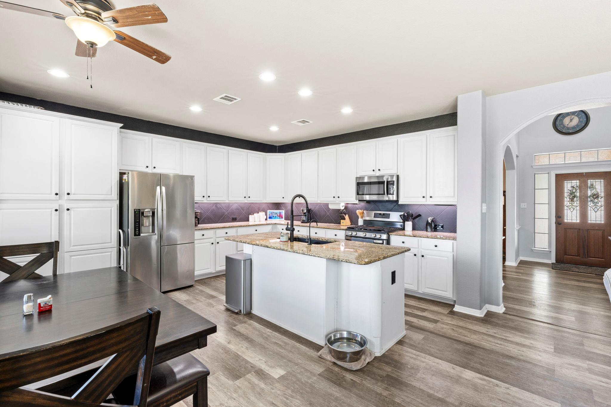 227 Sandstone Trl, Buda, TX 78610