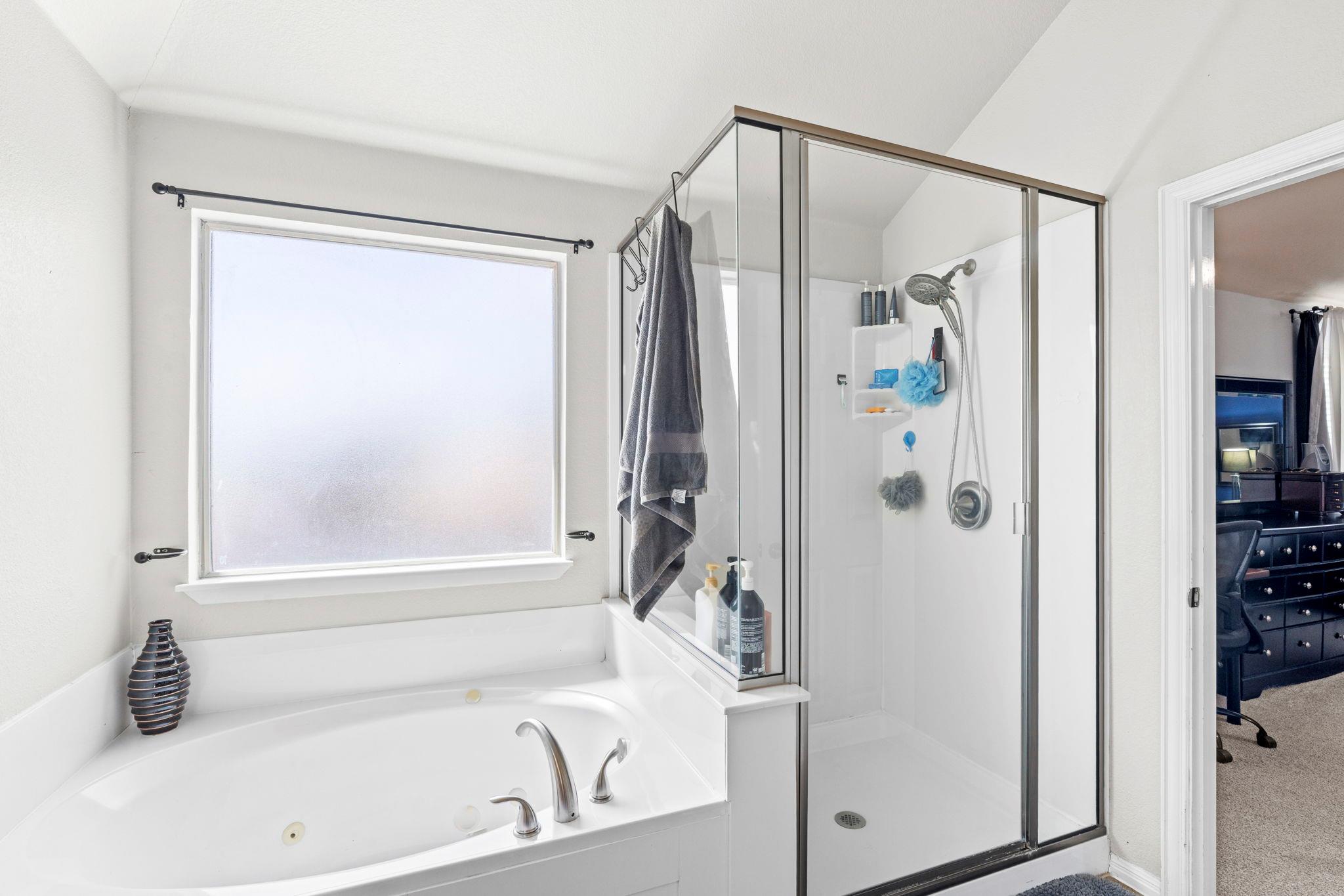 227 Sandstone Trl, Buda, TX 78610