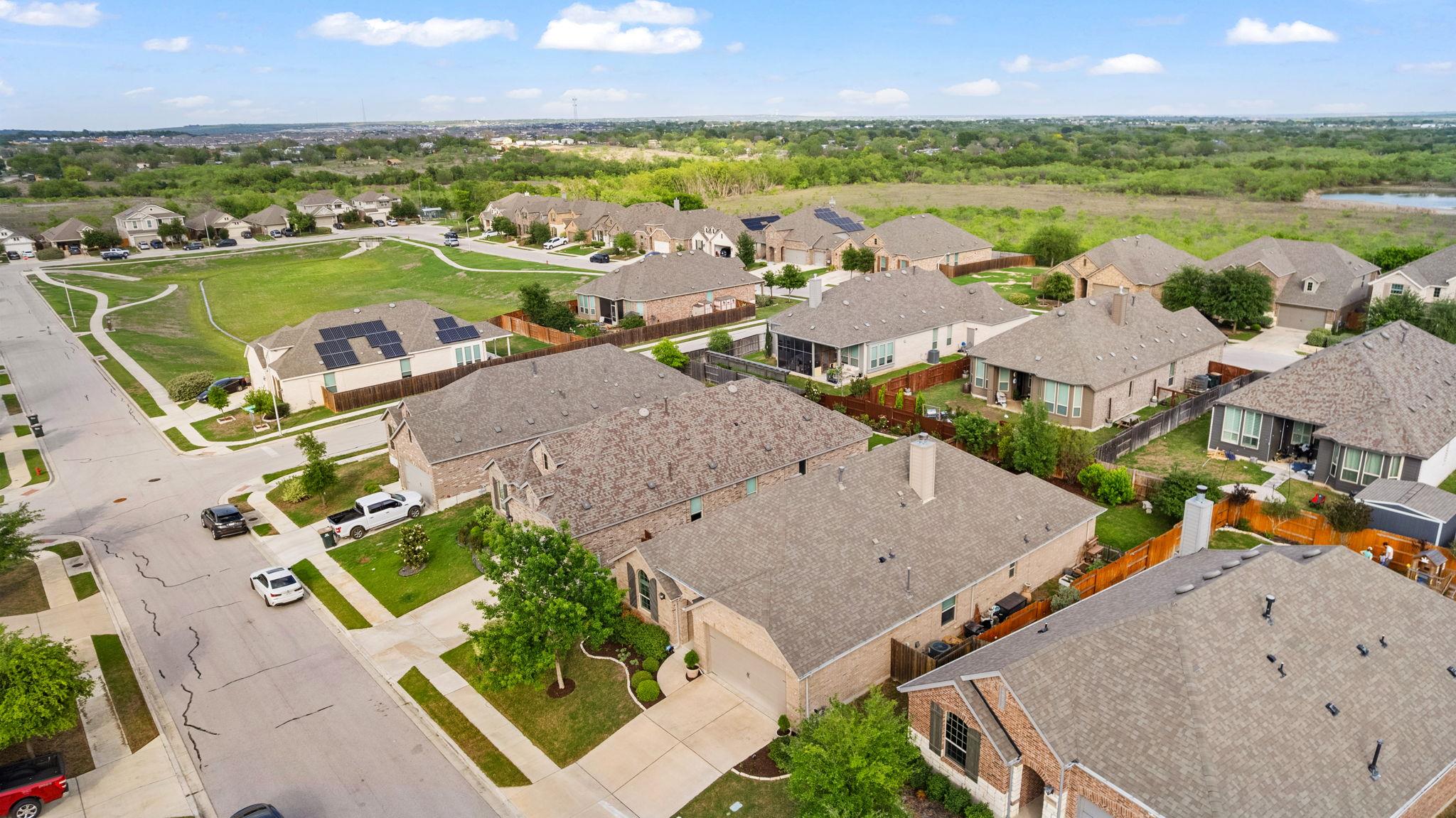 126 KNOTS LNDG, Kyle, TX 78640