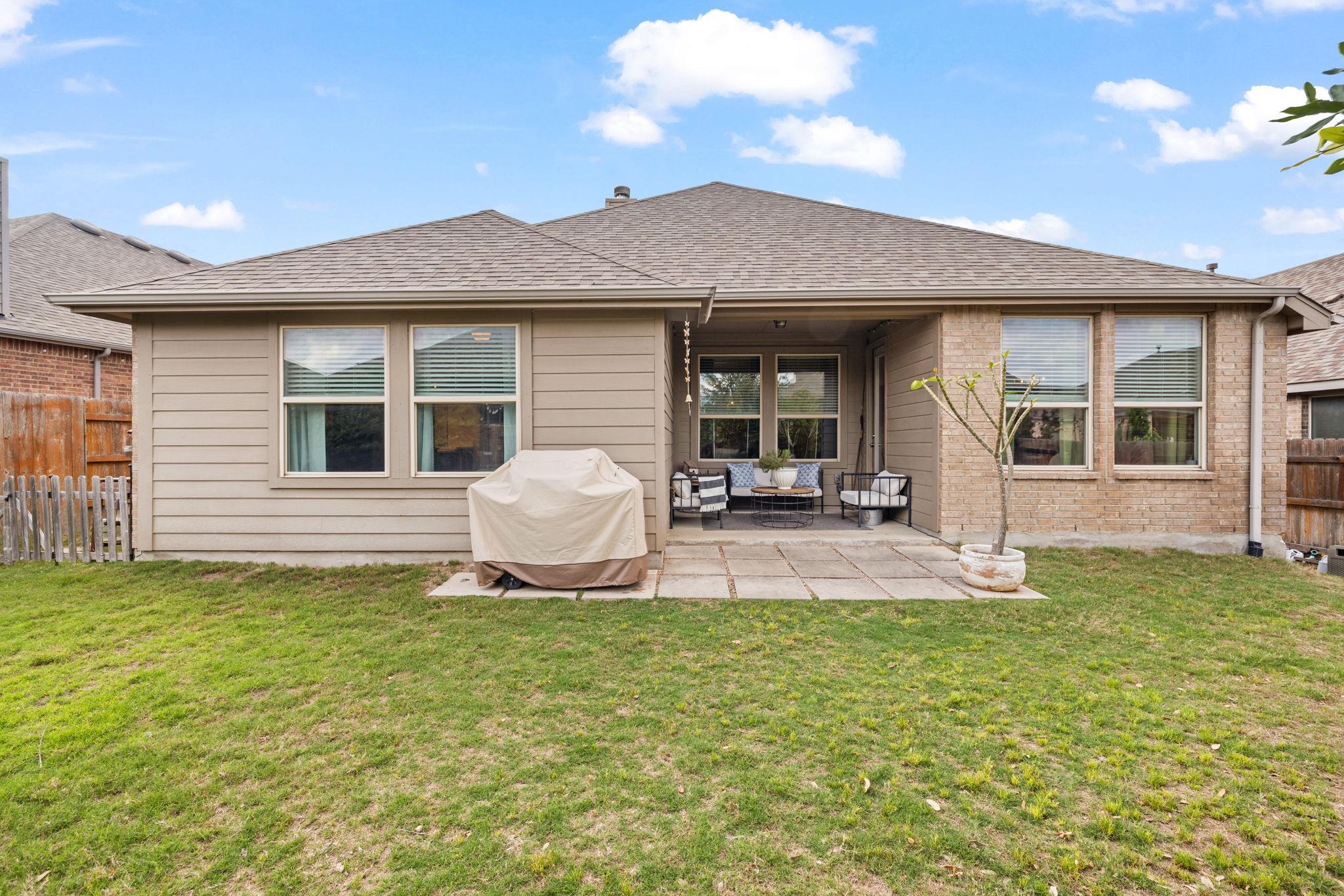 126 KNOTS LNDG, Kyle, TX 78640