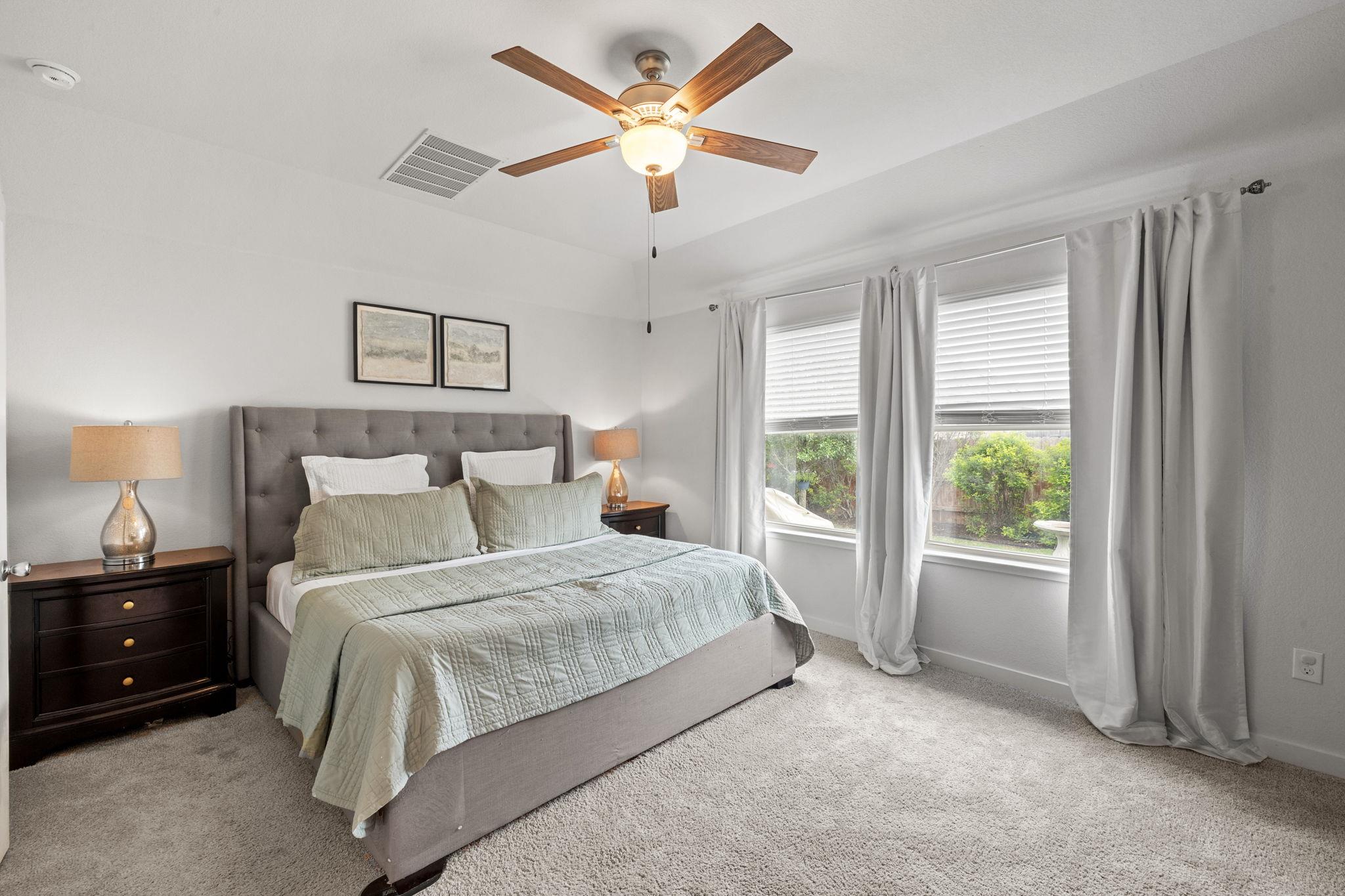 126 KNOTS LNDG, Kyle, TX 78640