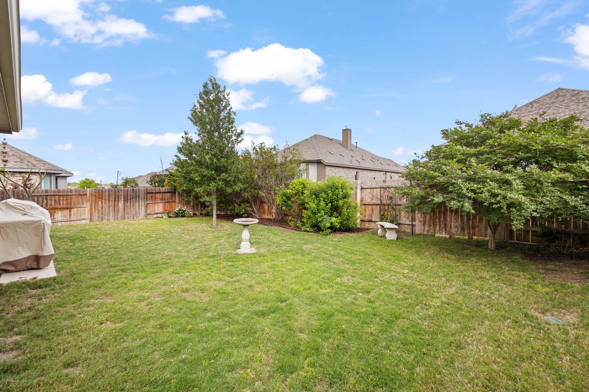 126 KNOTS LNDG, Kyle, TX 78640