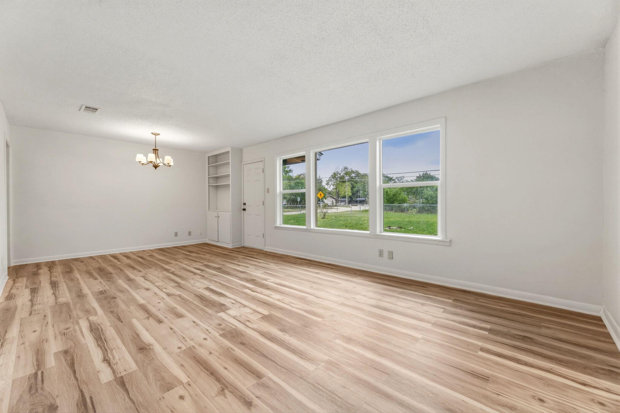 1038 Field St, San Marcos, TX 78666