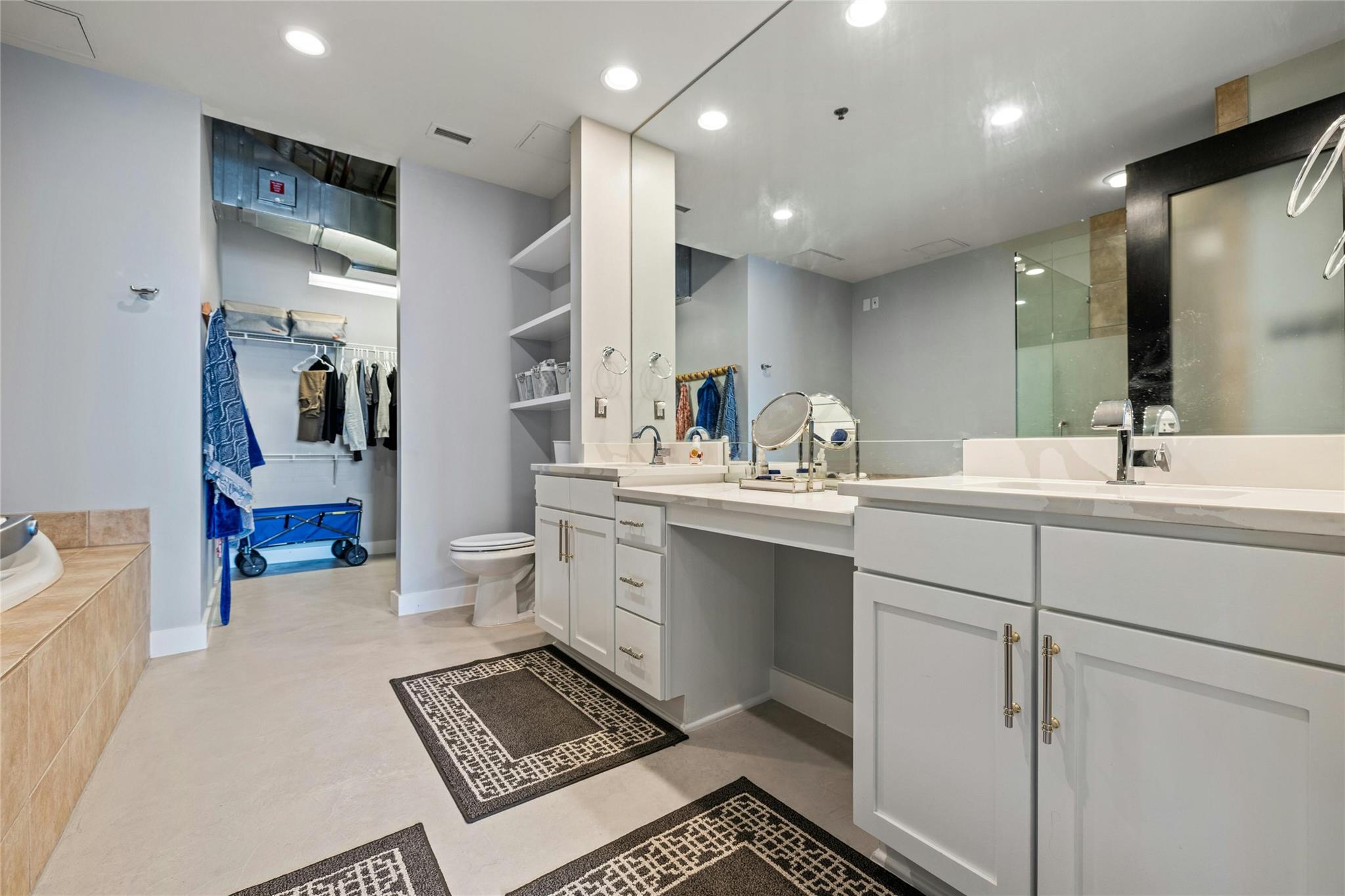 800 W 5th St # 501, Austin, TX 78703