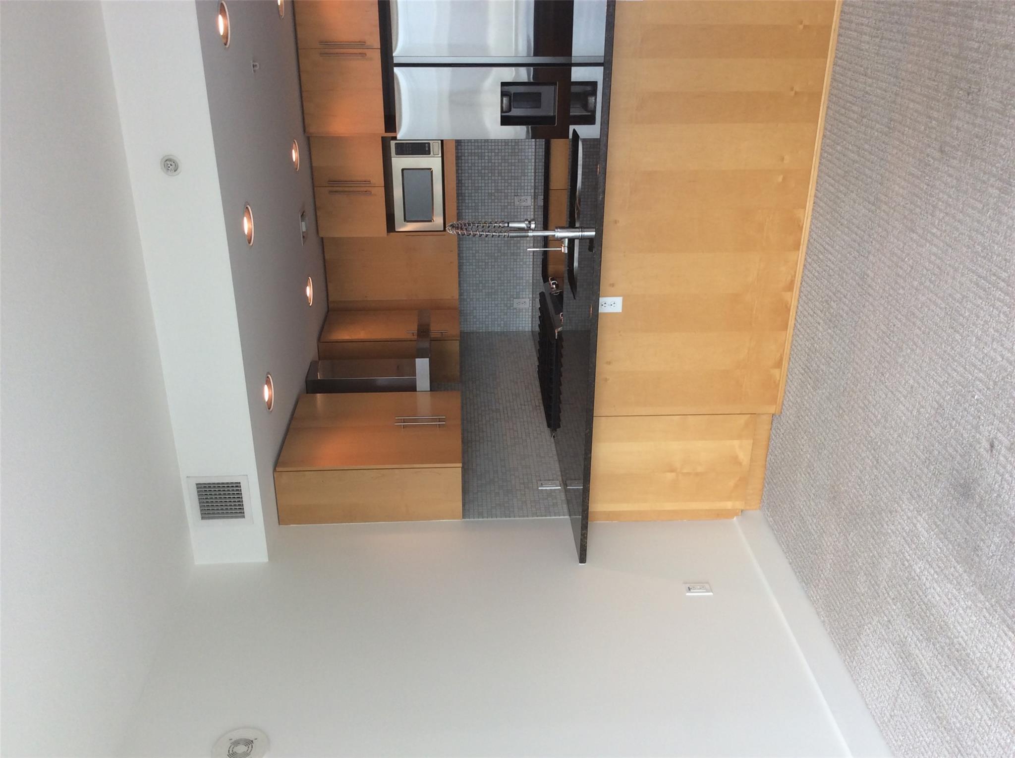 300 Bowie St # 902, Austin, TX 78703